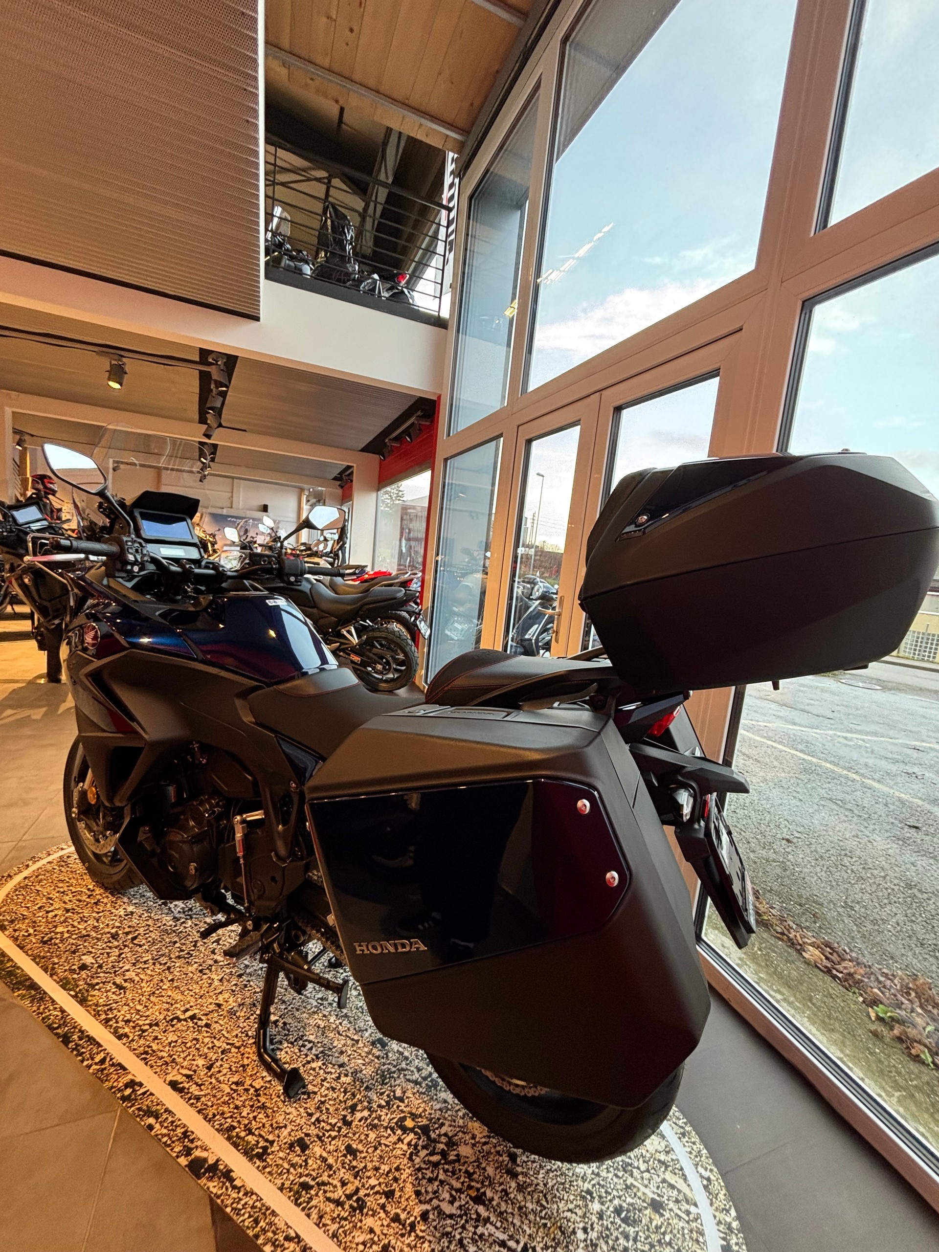 HONDA NT 1100-image-4