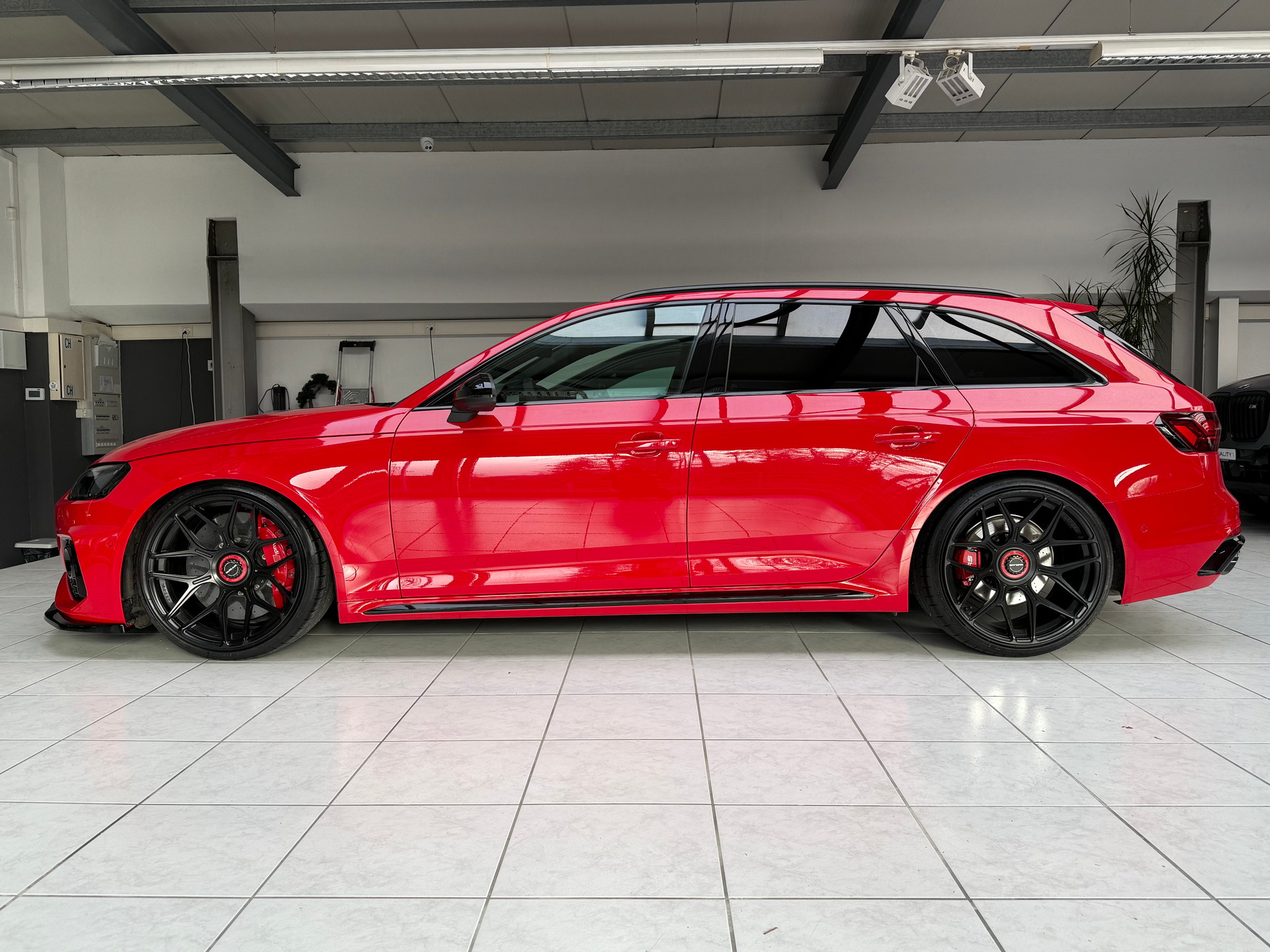 AUDI RS4 Avant quattro tiptronic * Ceramic * H&R * Sansar *-image-1