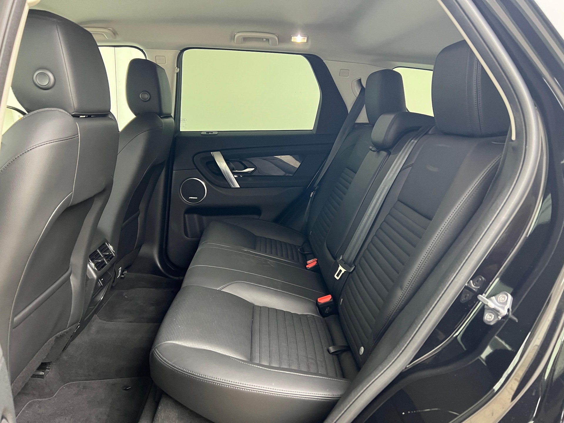 LAND ROVER Discovery Sport 2.0 SD4 200 SE / Jetzt mit attraktivem 1.99% Leasing-image-17