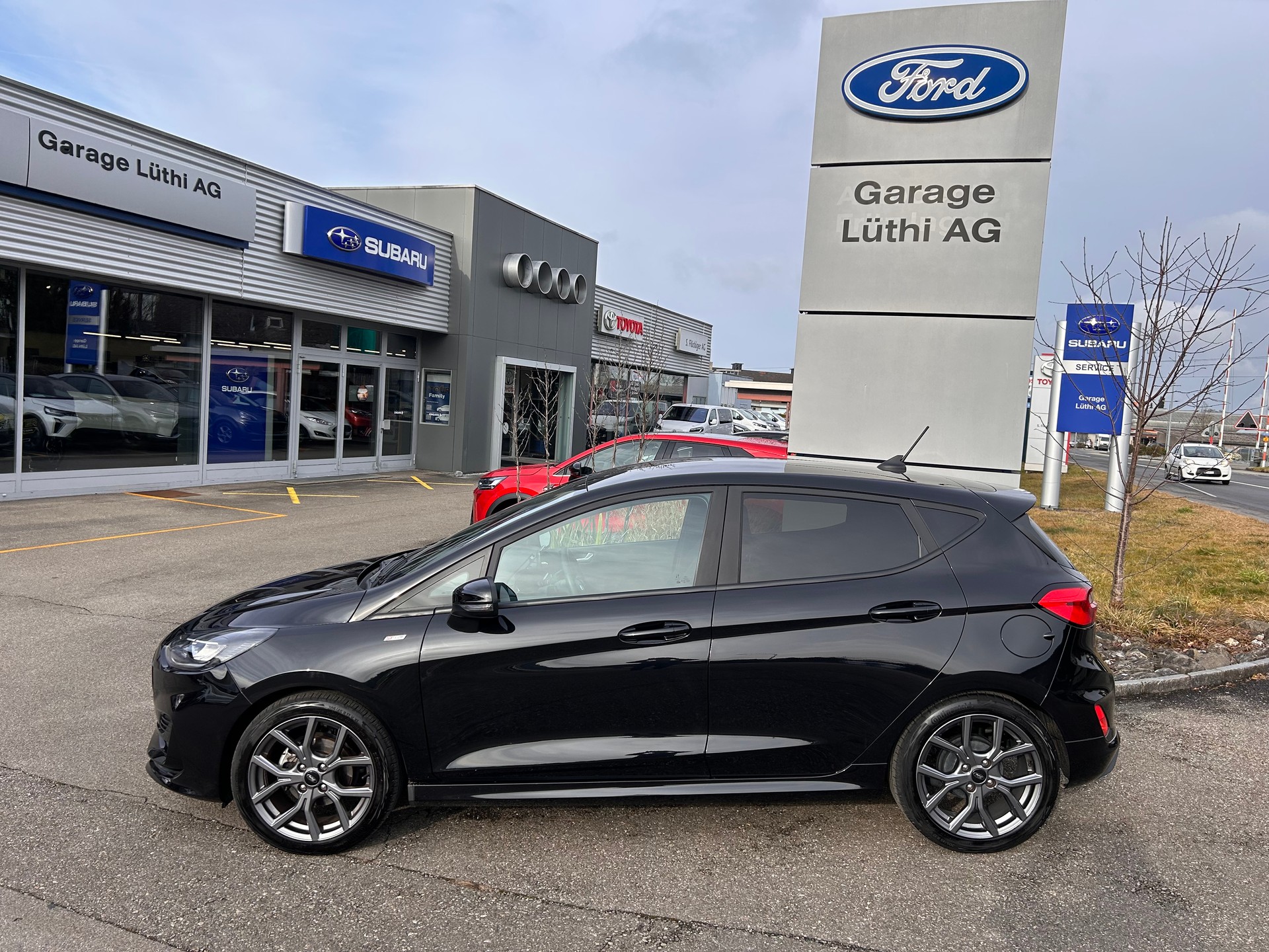 FORD Fiesta 1.0 SCTi ST Line-image-1