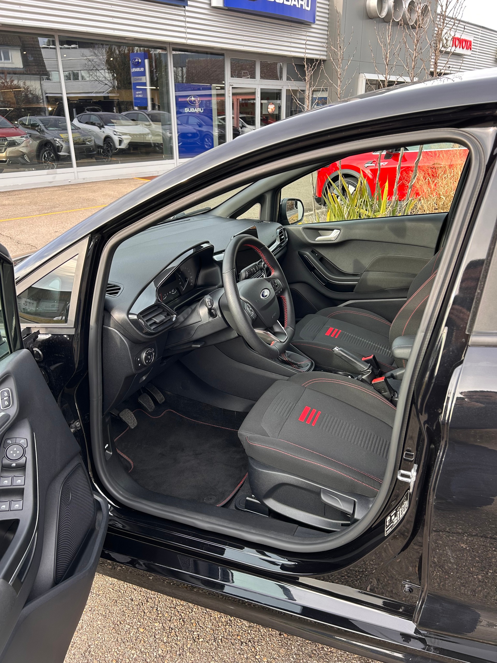 FORD Fiesta 1.0 SCTi ST Line-image-11