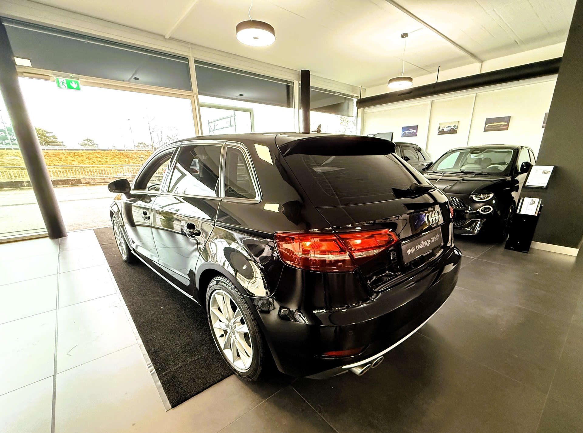 AUDI A3 Sportback 2.0 TDI Sport S-tronic quattro-showroom-element-3