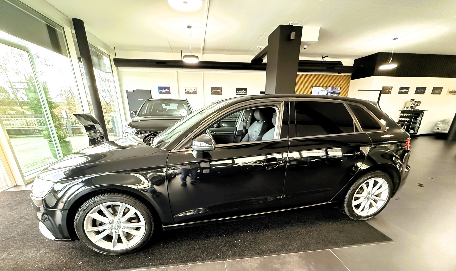 AUDI A3 Sportback 2.0 TDI Sport S-tronic quattro-showroom-element-1