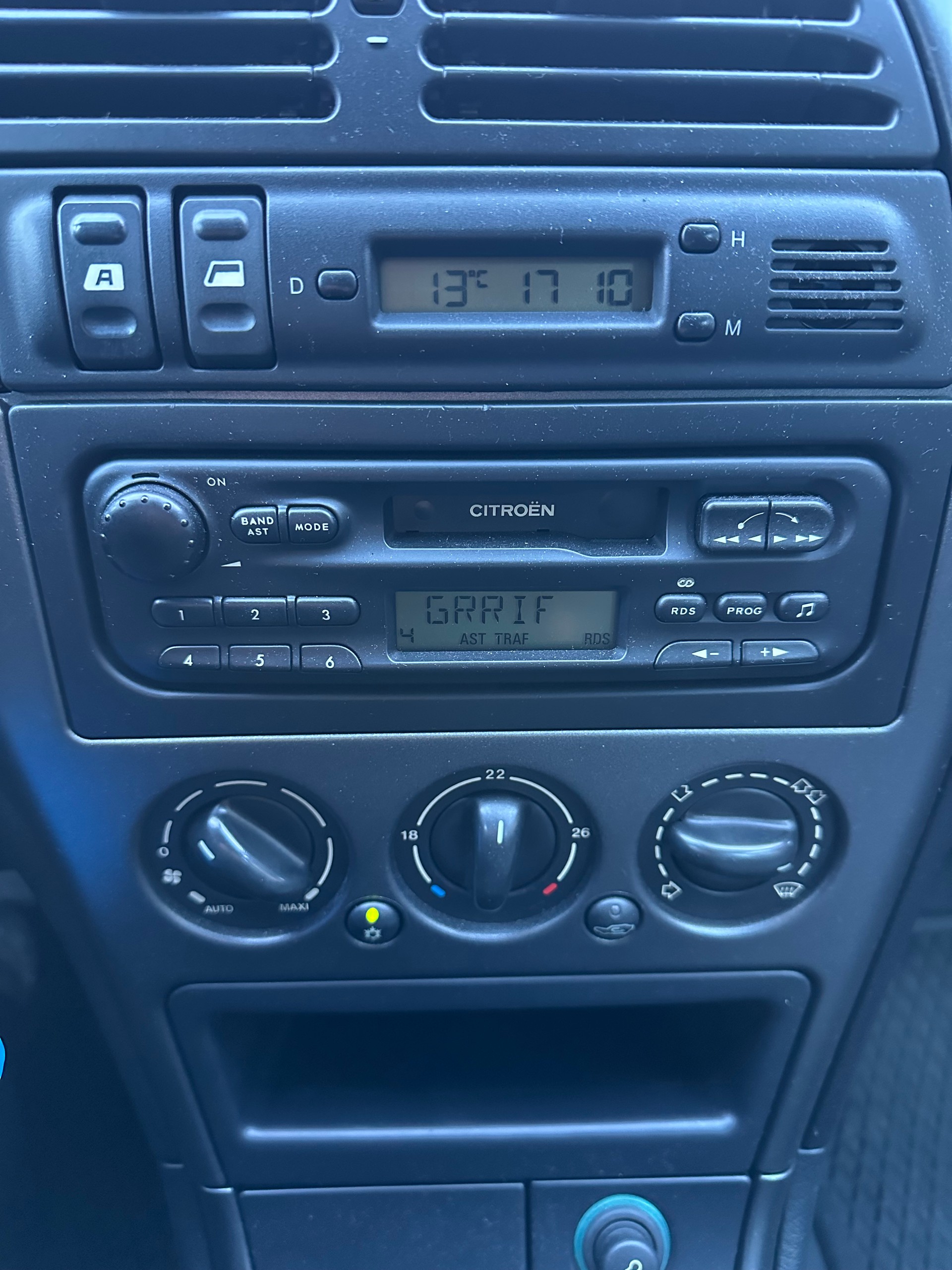 CITROEN Xsara Berline 1.8i Exclusive Automatic FIXPREIS-image-15