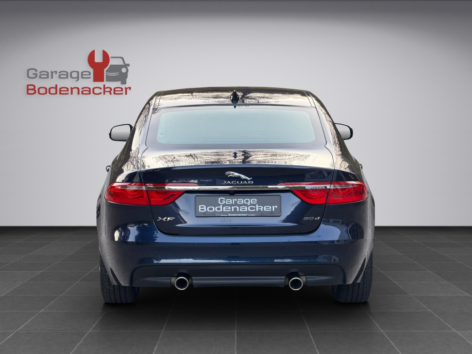 JAGUAR XF 30d Portfolio Automatic-image-15