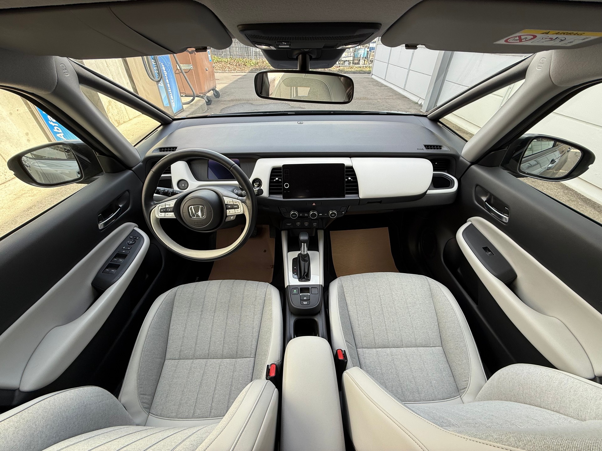 HONDA Jazz 1.5i-MMD Executive E-CVT *Aus erster 1st. Hand Fahrzeug *Frisch ab MFK *8 Fach bereift *Automat *Voll-Hybrid-image-11