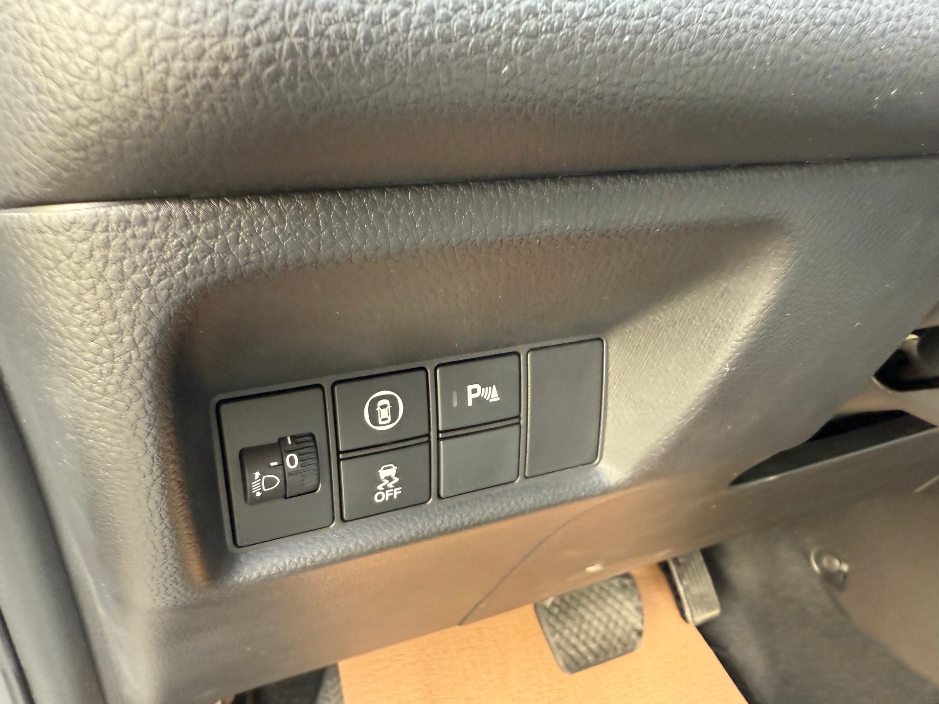 HONDA Jazz 1.5i-MMD Executive E-CVT *Aus erster 1st. Hand Fahrzeug *Frisch ab MFK *8 Fach bereift *Automat *Voll-Hybrid-image-10