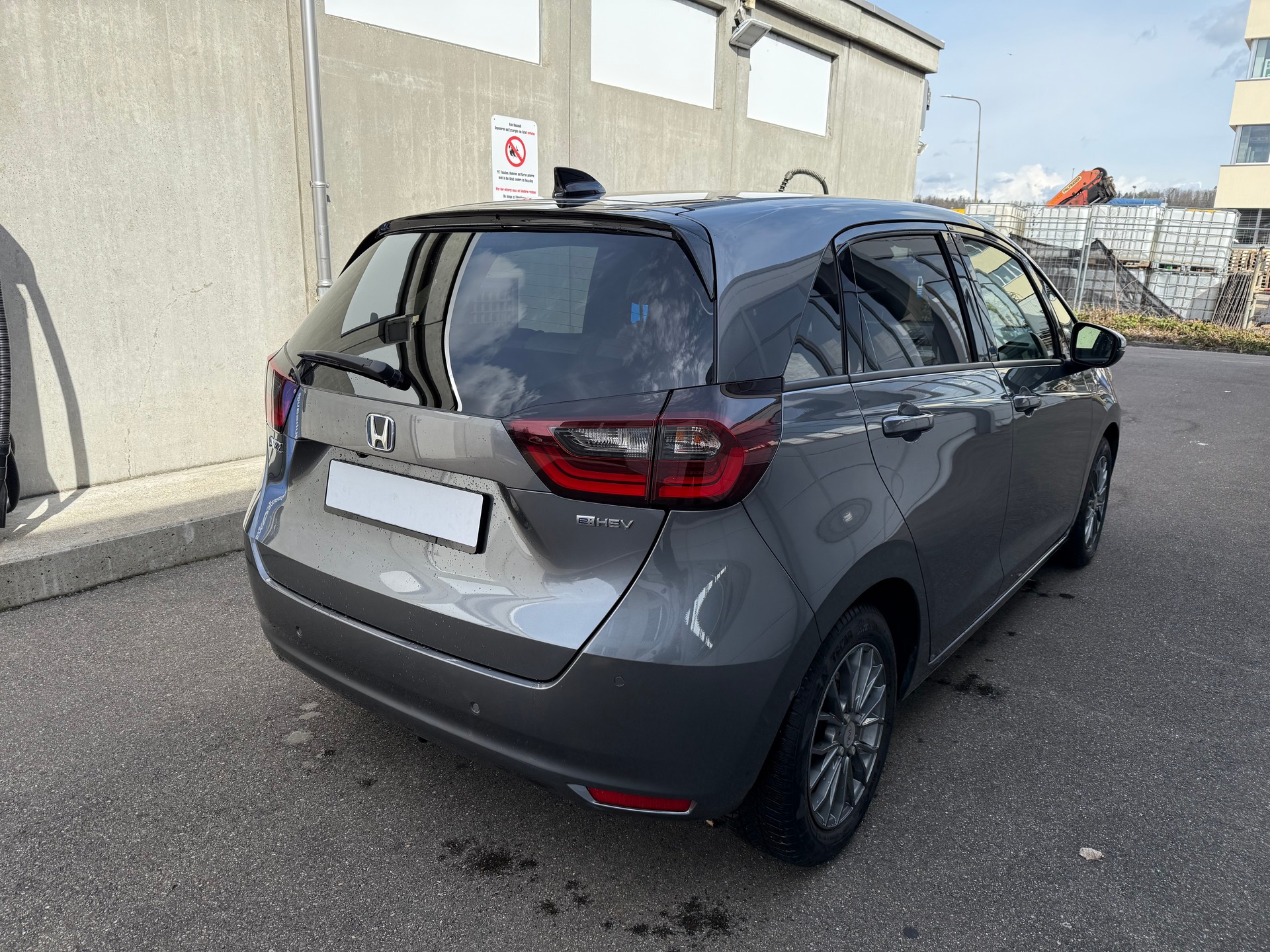 HONDA Jazz 1.5i-MMD Executive E-CVT *Aus erster 1st. Hand Fahrzeug *Frisch ab MFK *8 Fach bereift *Automat *Voll-Hybrid-image-3
