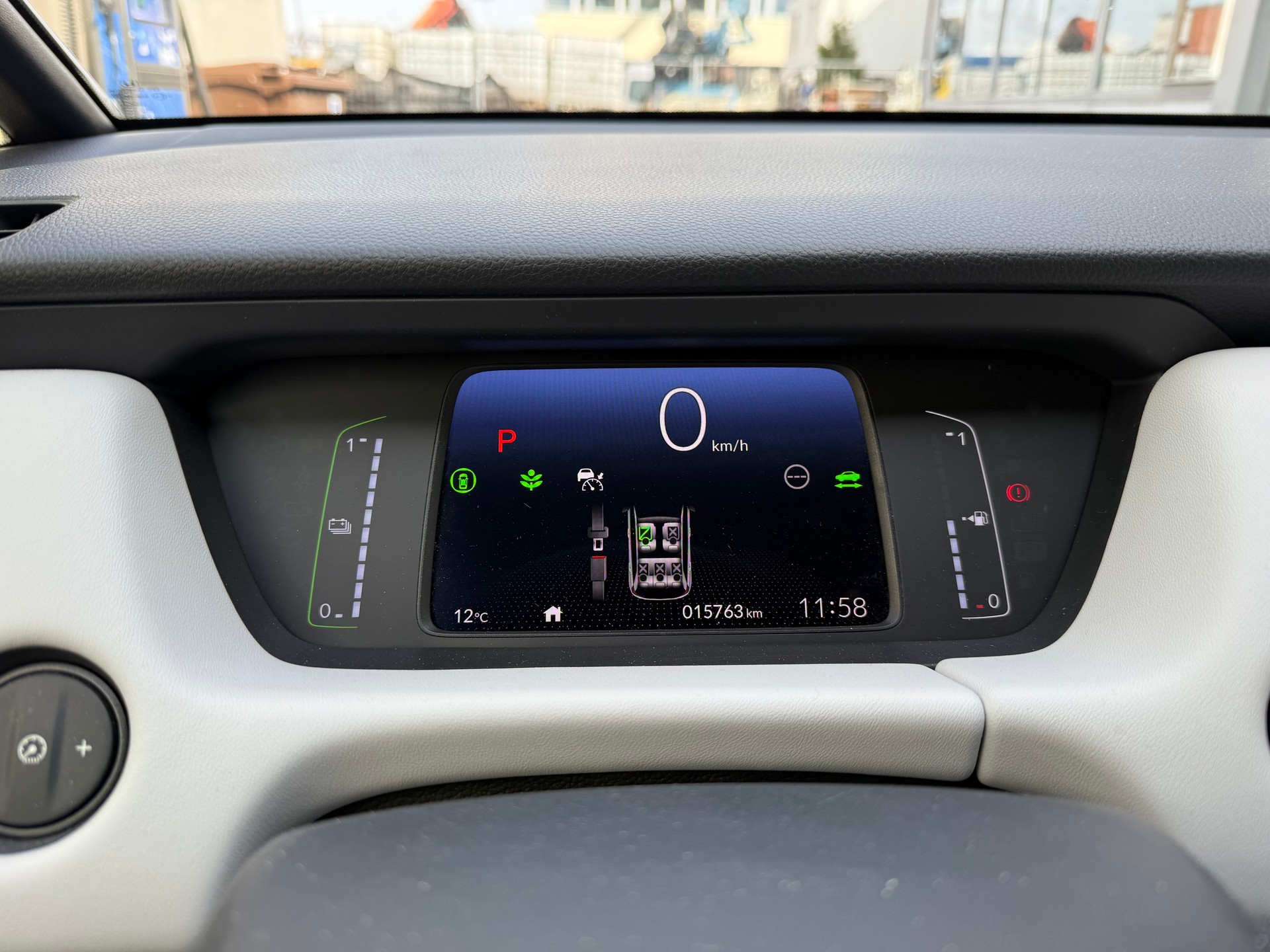 HONDA Jazz 1.5i-MMD Executive E-CVT *Aus erster 1st. Hand Fahrzeug *Frisch ab MFK *8 Fach bereift *Automat *Voll-Hybrid-image-13
