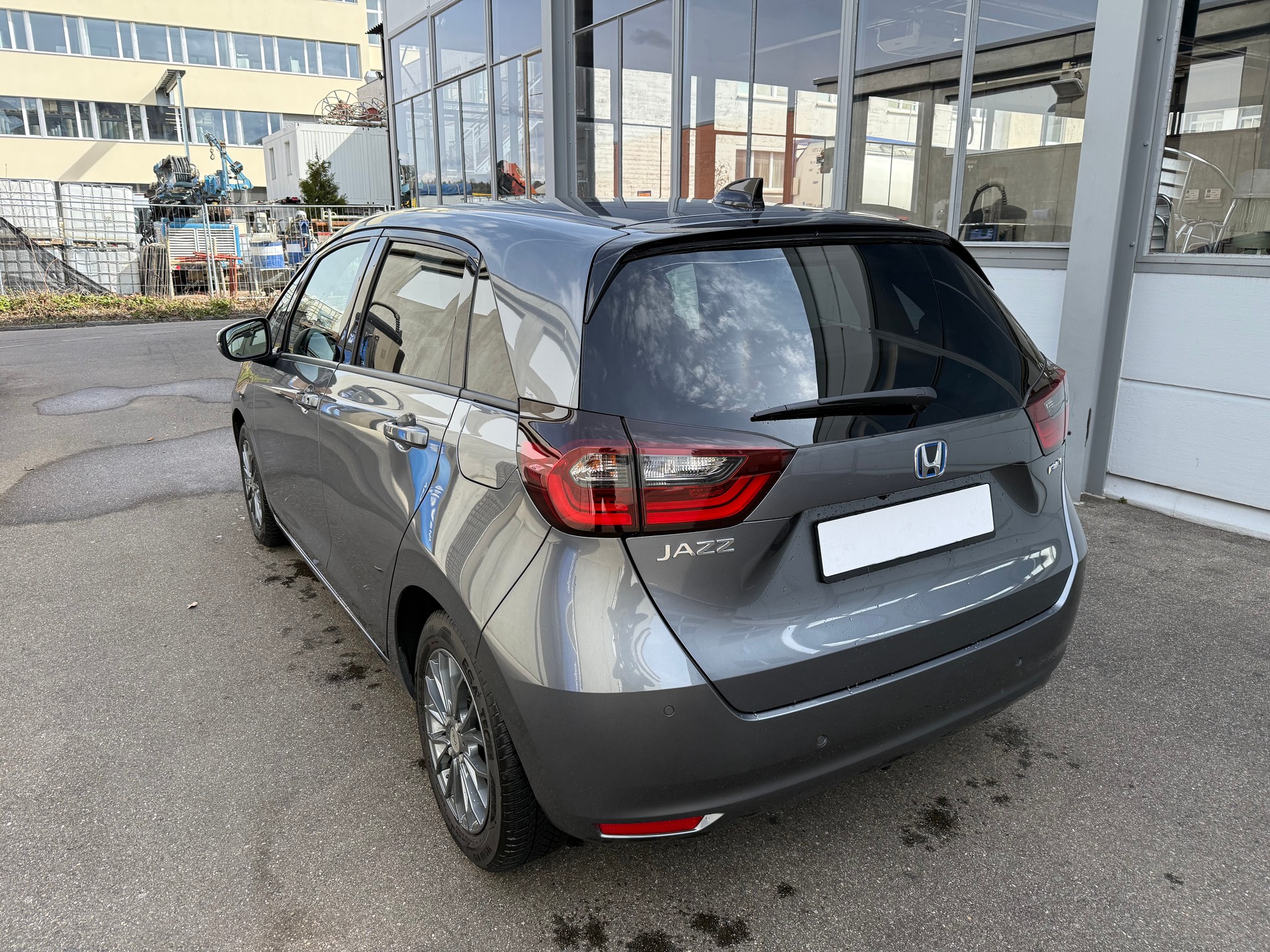 HONDA Jazz 1.5i-MMD Executive E-CVT *Aus erster 1st. Hand Fahrzeug *Frisch ab MFK *8 Fach bereift *Automat *Voll-Hybrid-image-5