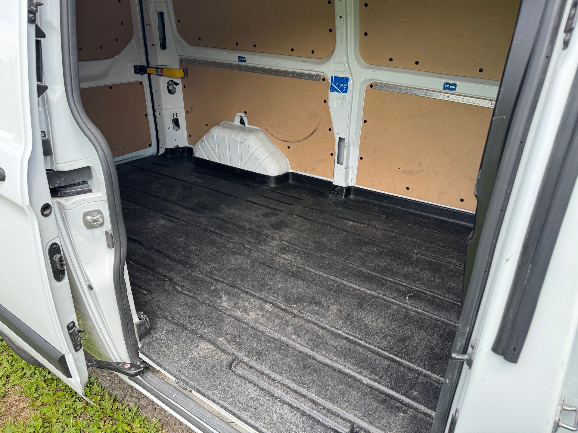 FORD Transit Custom Van 300 L2H1 Limited A-image-12