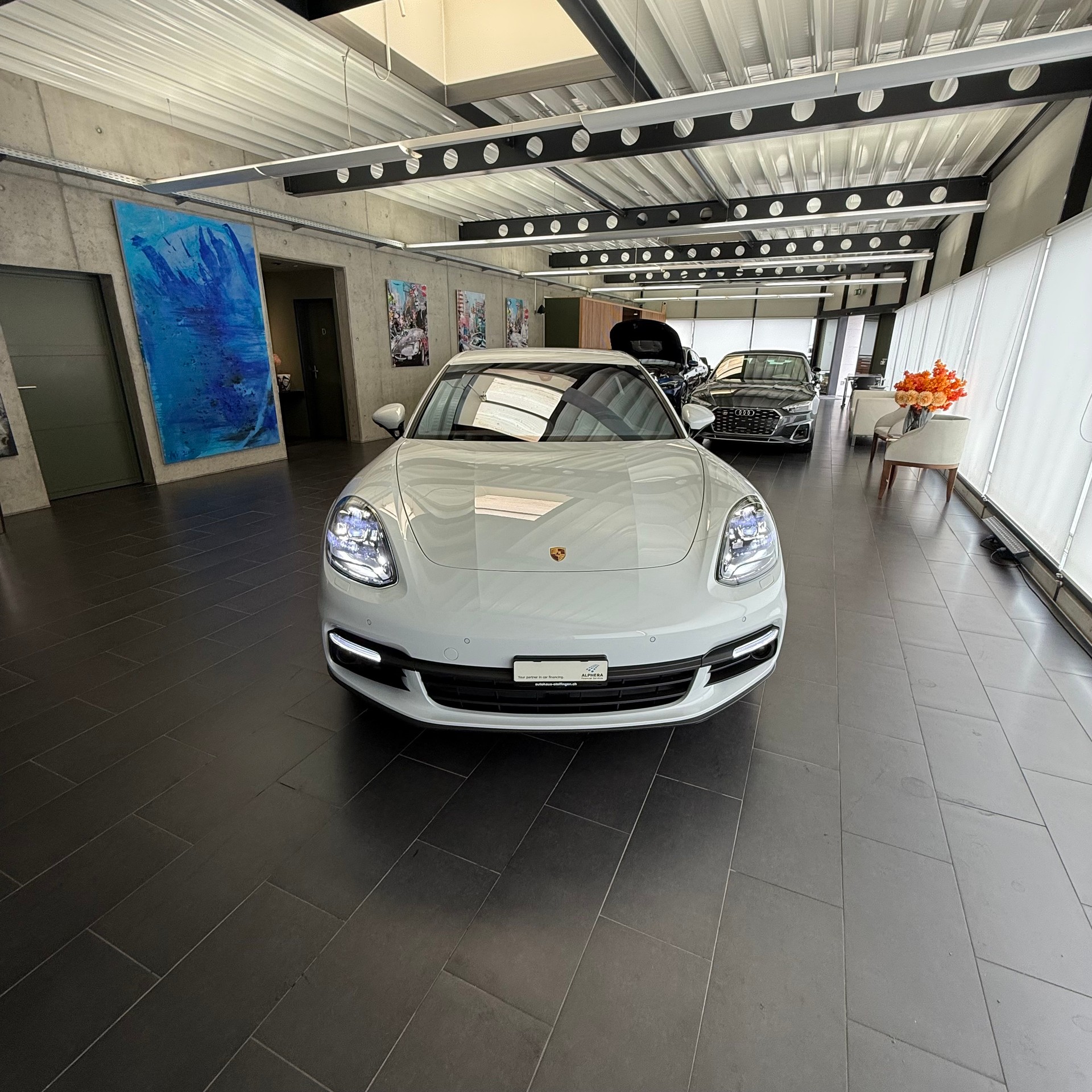 PORSCHE Panamera 2.9 V6 4 E-Hybrid-showroom-element-2