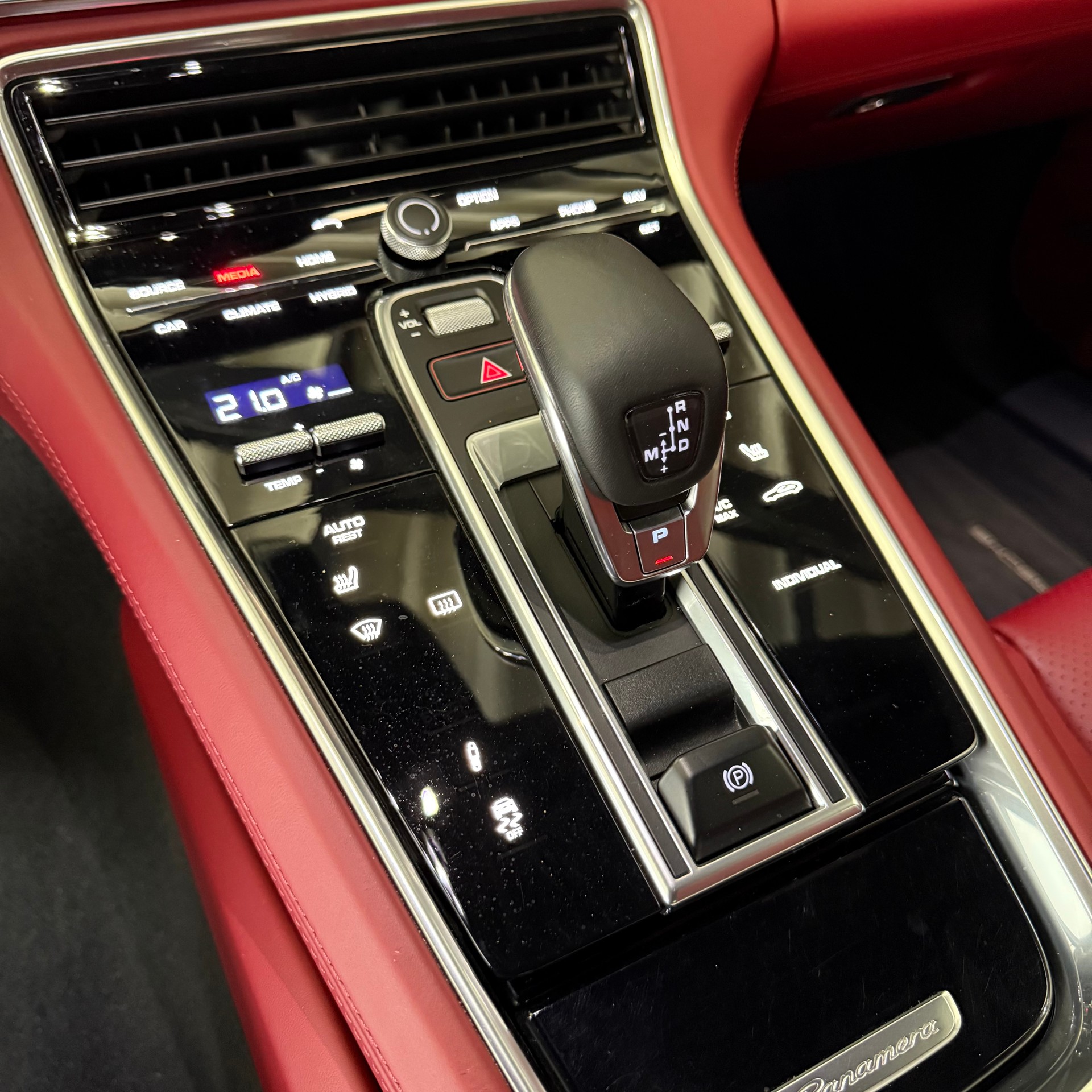 PORSCHE Panamera 2.9 V6 4 E-Hybrid-image-16