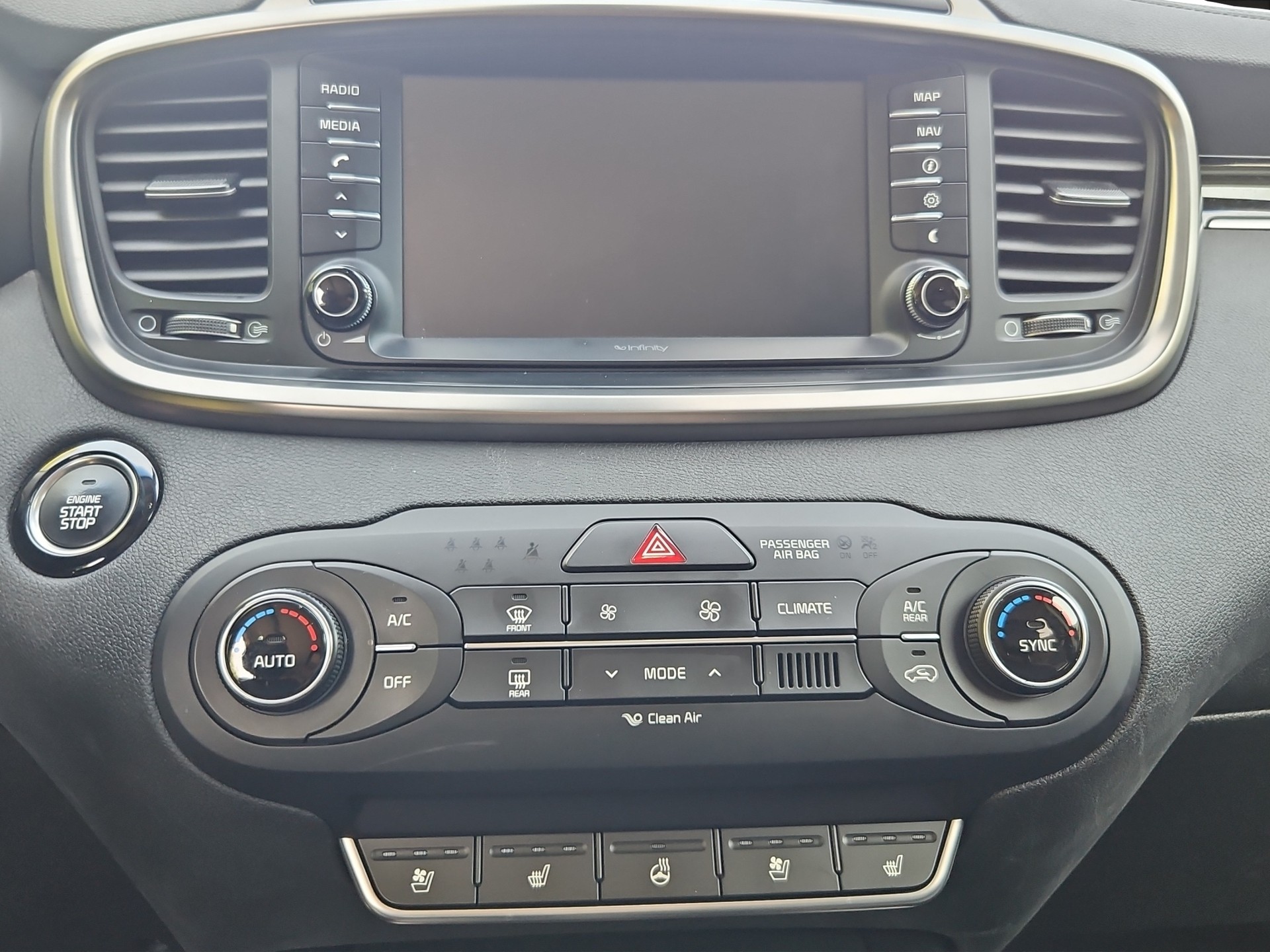 KIA Sorento 2.2 CRDI Style 7P. Automatic-image-15