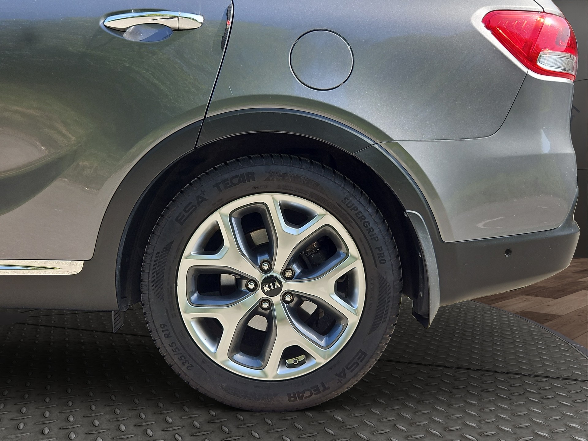 KIA Sorento 2.2 CRDI Style 7P. Automatic-image-24