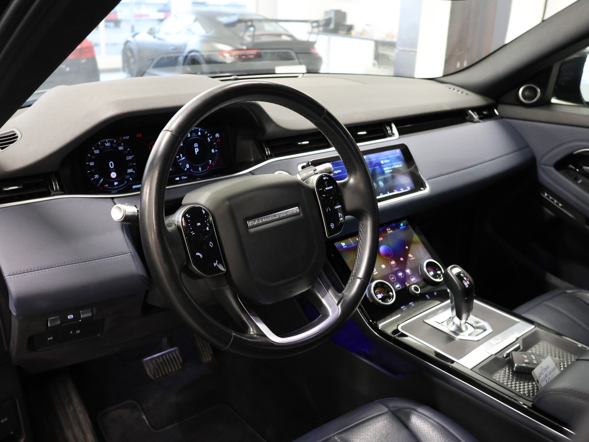 LAND ROVER Evoque 2.0 Si4 HSE Automatic *Black Edition* *360 Kamara* *Top Ausstattung*-image-9