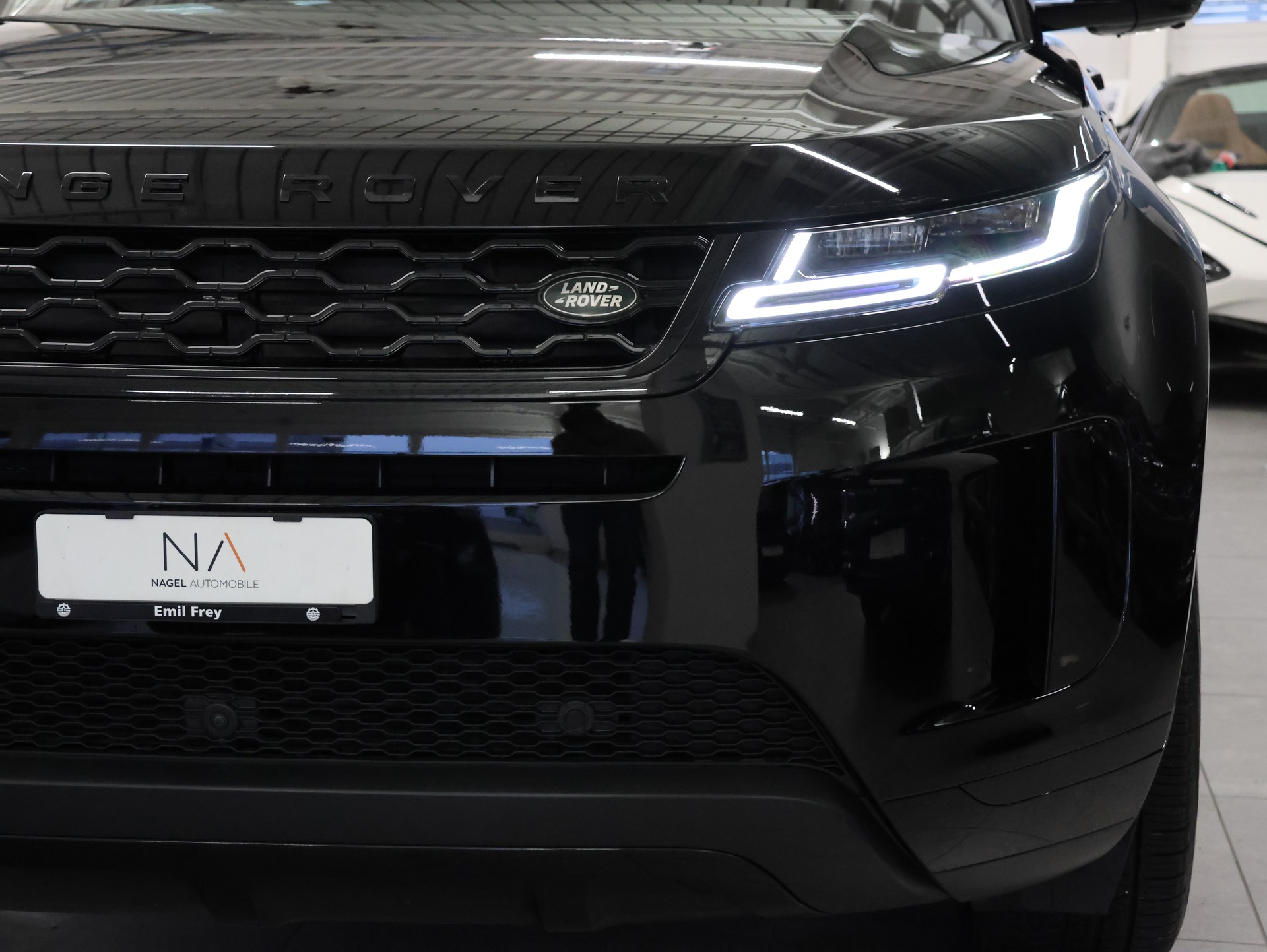 LAND ROVER Evoque 2.0 Si4 HSE Automatic *Black Edition* *360 Kamara* *Top Ausstattung*-image-5