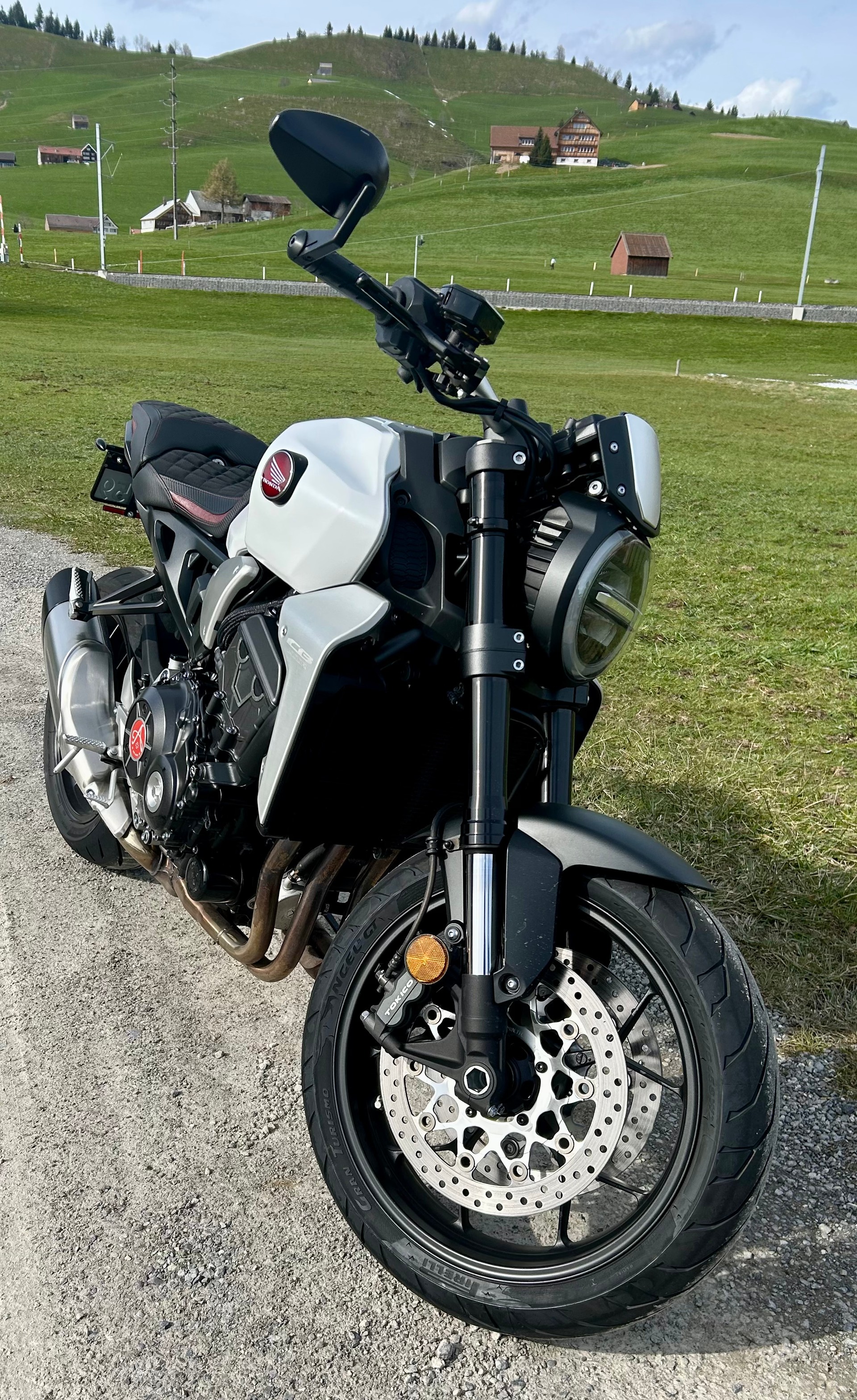HONDA CB 1000 R ABS-image-1