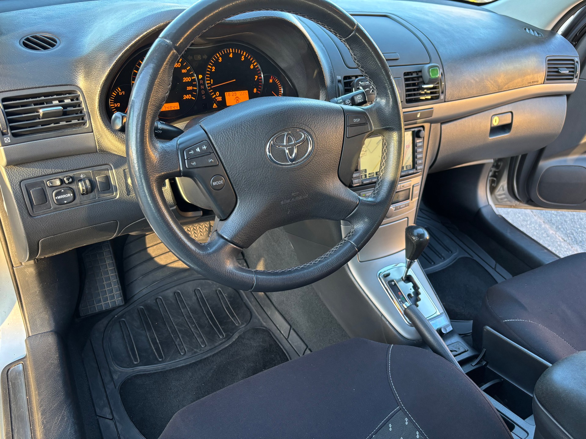 TOYOTA Avensis 2.0 D4 VVT-i Linea Sol Prem. T-Step4-image-8
