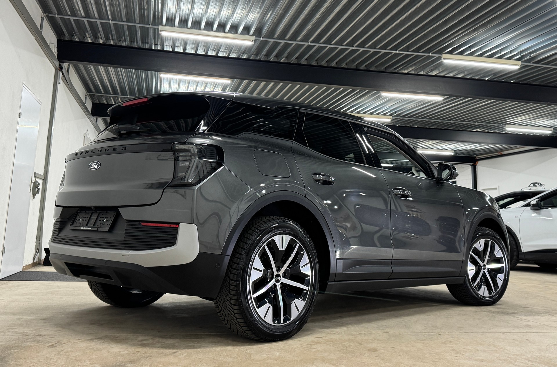 FORD Explorer Elektro 79kWh Allrad Dual Extended Range AWD / 340PS-image-4