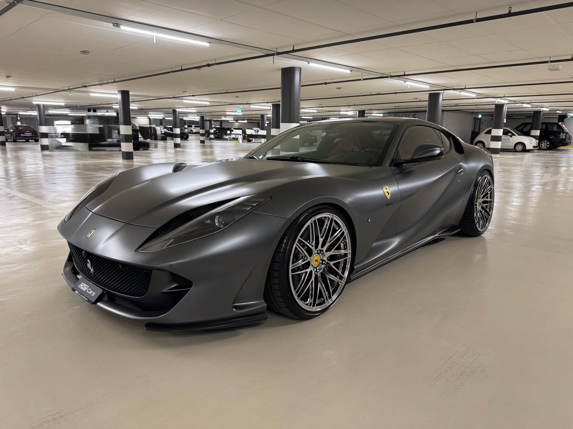 FERRARI 812 Superfast