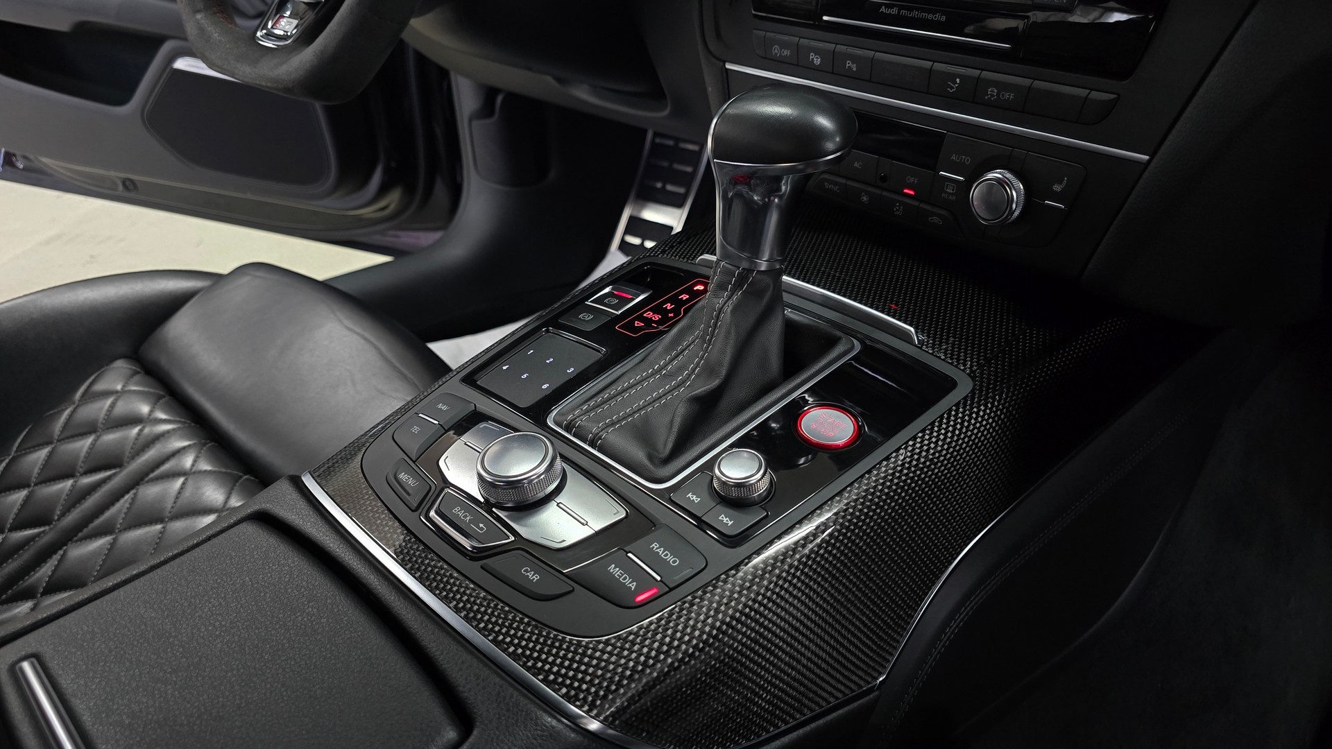 AUDI S7 Sportback 4.0 TFSI V8 quattro S-tronic-image-26