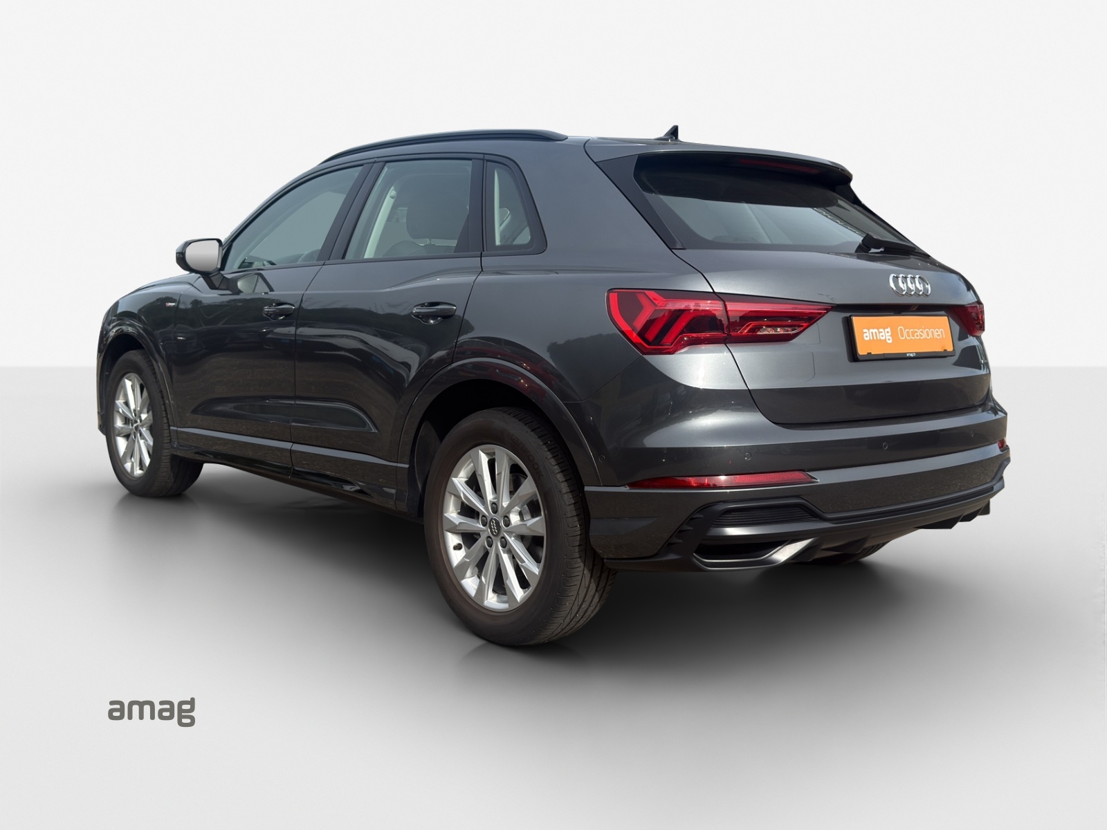 AUDI Q3 45 TFSI S line quattro S-tronic-showroom-element-2