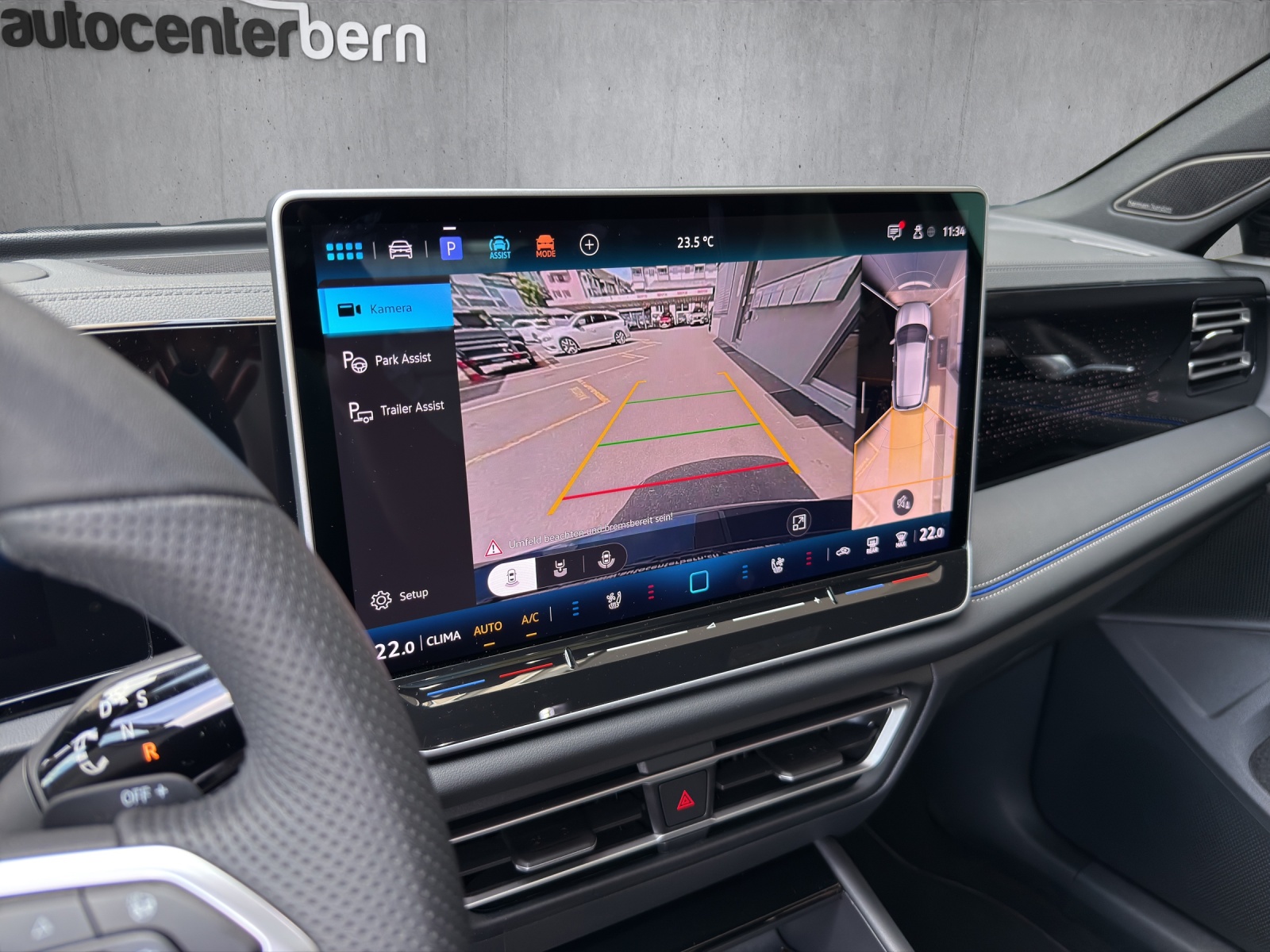 VW Tiguan 2.0 TDI SCR R-Line 4Motion DSG-image-11