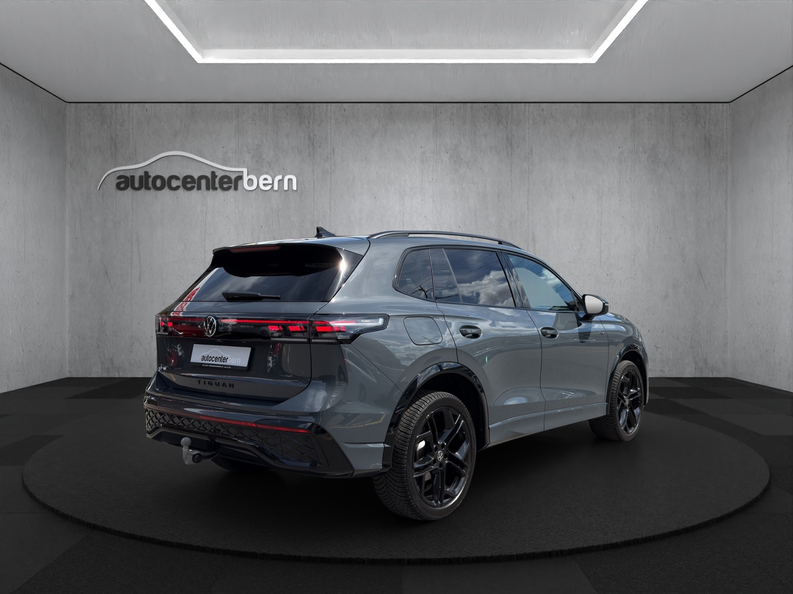 VW Tiguan 2.0 TDI SCR R-Line 4Motion DSG-image-6