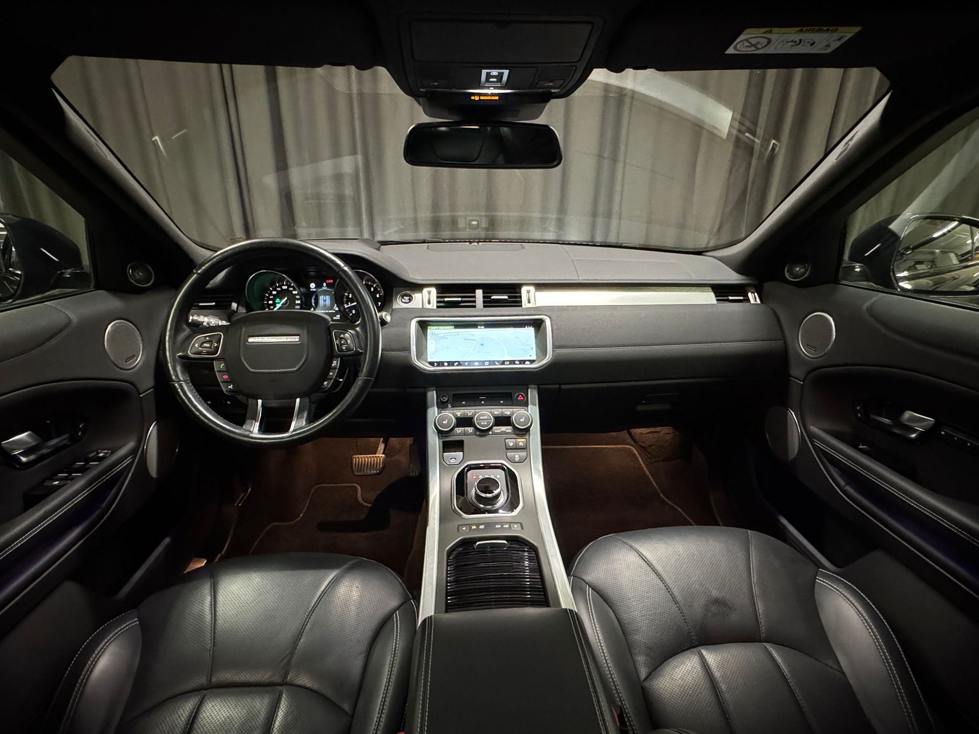 LAND ROVER Range Rover Evoque 2.0 Si4 SE Advantage AT9-image-6