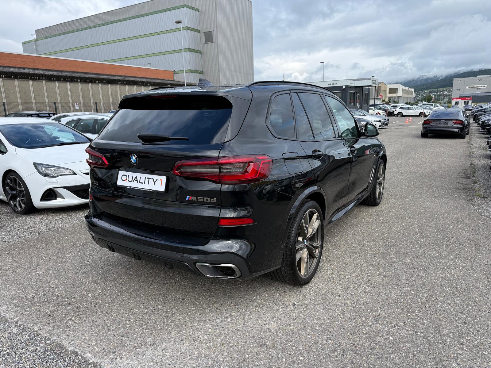 BMW X5 M50d xDrive-showroom-element-3
