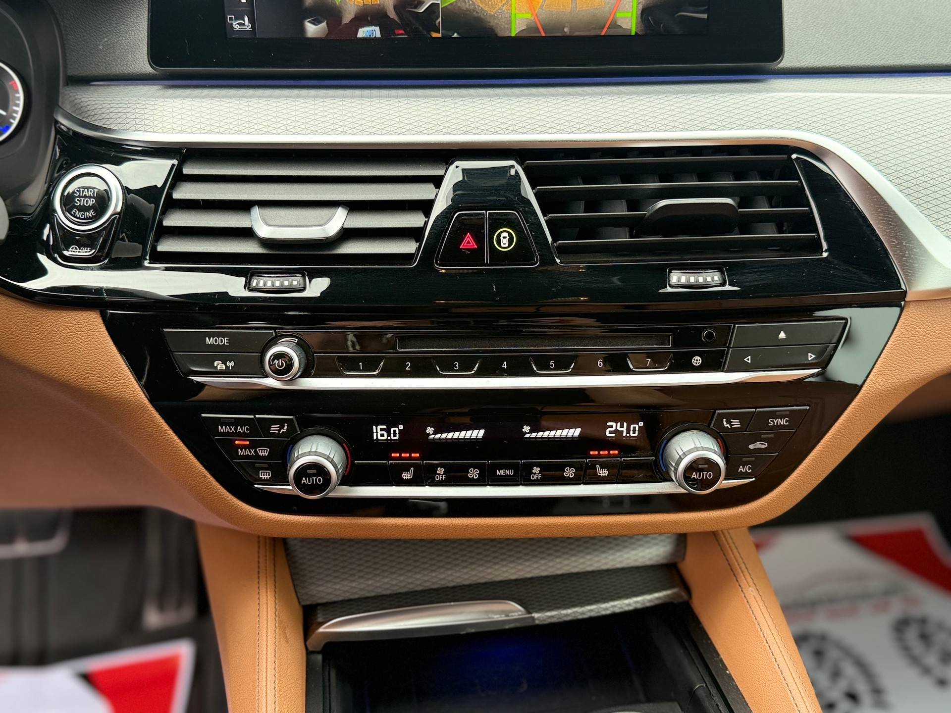 BMW 530d xDrive Touring Sport Line Steptronic-image-14