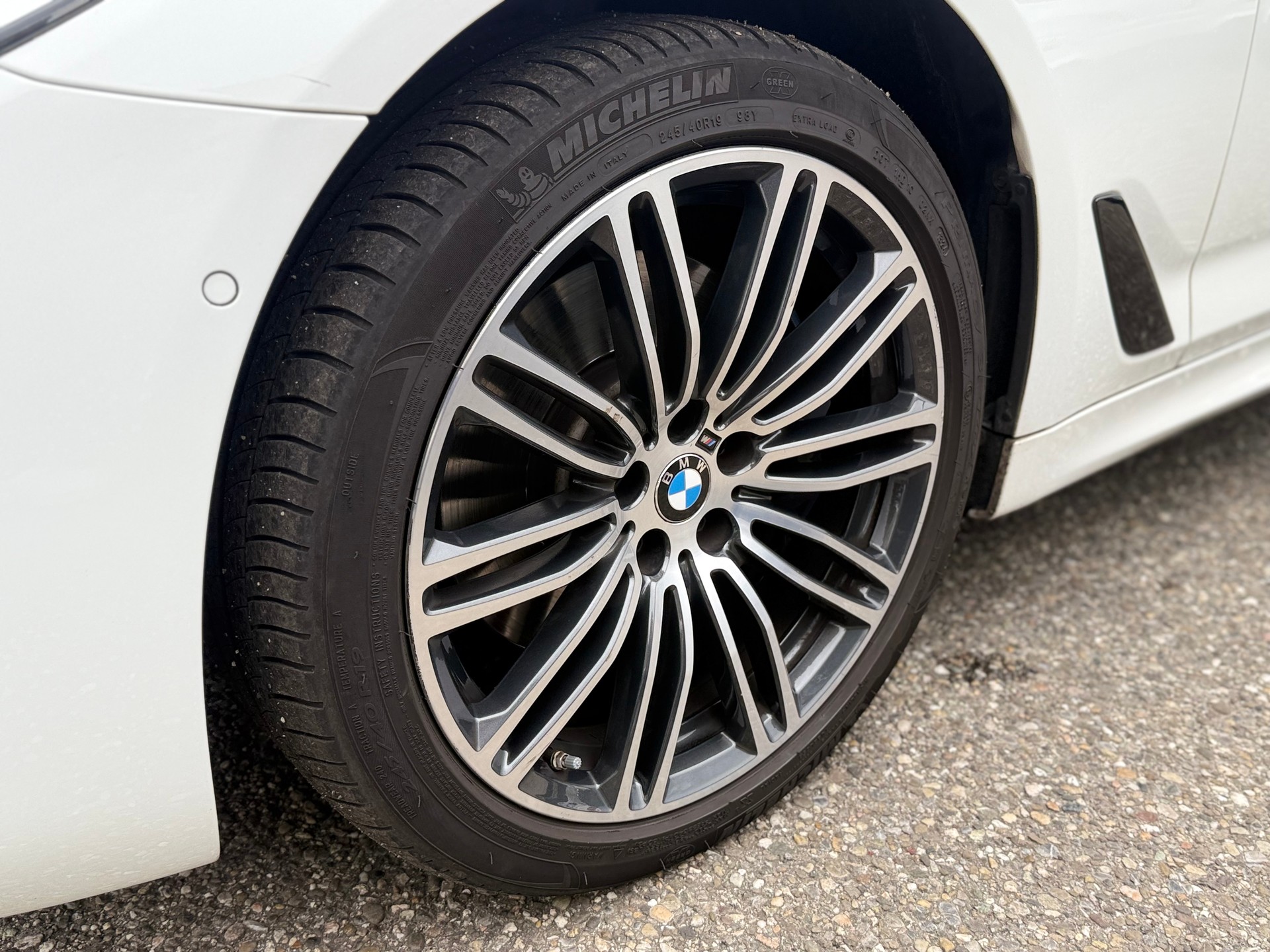 BMW 530d xDrive Touring Sport Line Steptronic-image-3