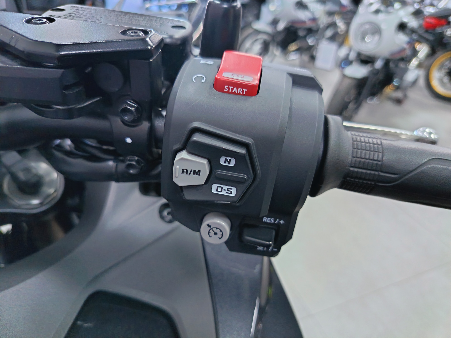 HONDA NT 1100 DCT ES-image-7