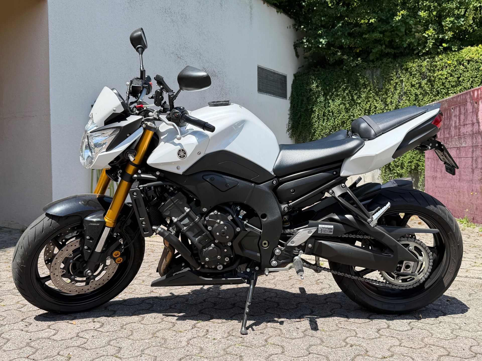 YAMAHA FZ8 N ABS-image-4