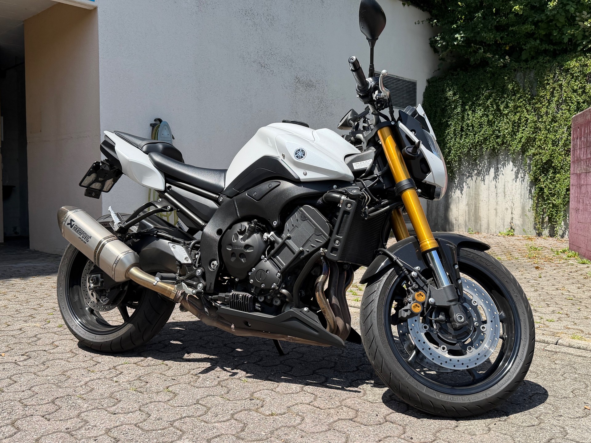 YAMAHA FZ8 N ABS-image-1