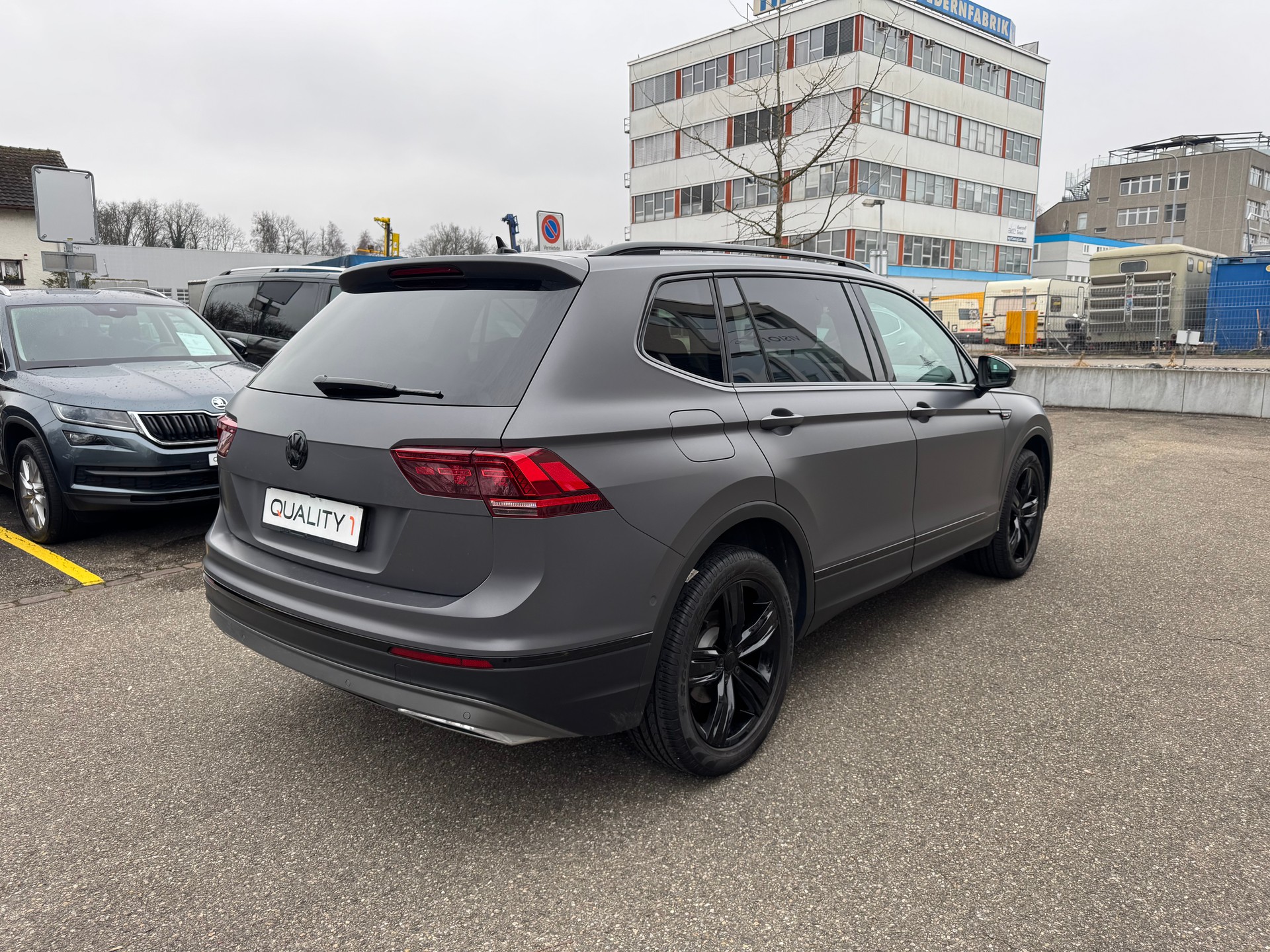VW Tiguan Allspace 2.0TSI Highline 4Motion DSG-image-3