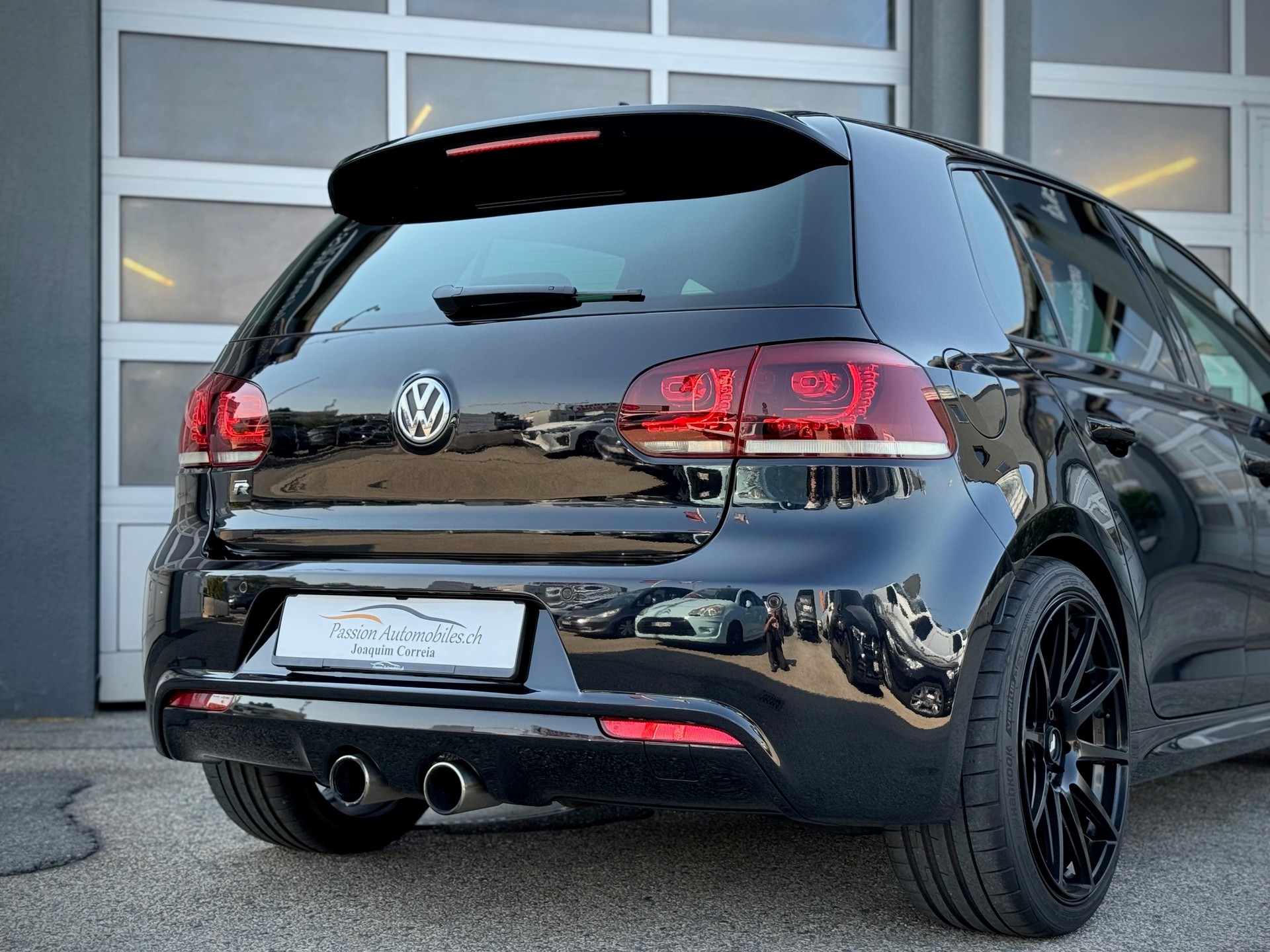 VW Golf 2.0 TSI R 4Motion DSG - Véhicule Suisse (CH)-image-3