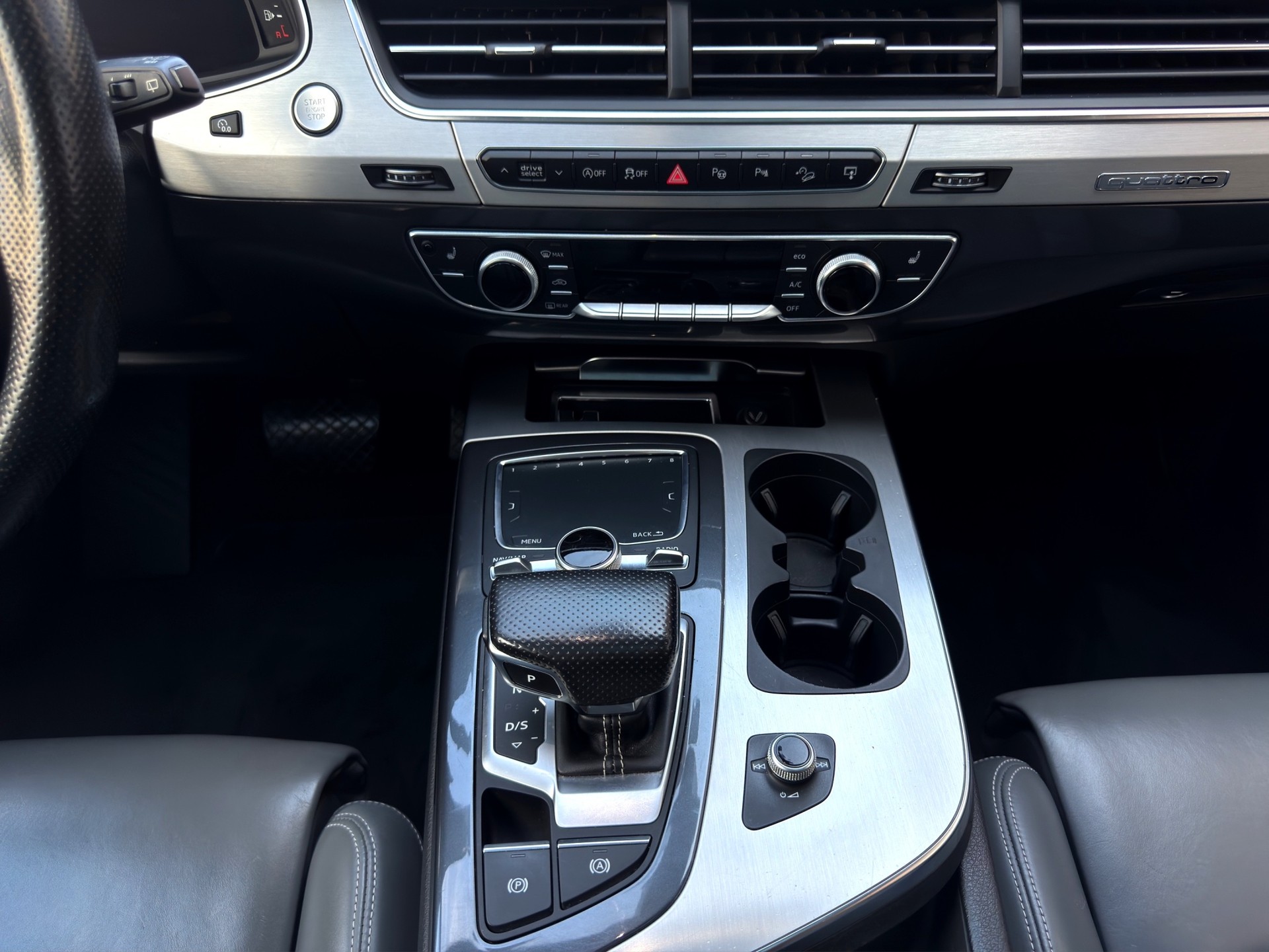 AUDI Q7 3.0 TDI quattro tiptronic-image-12