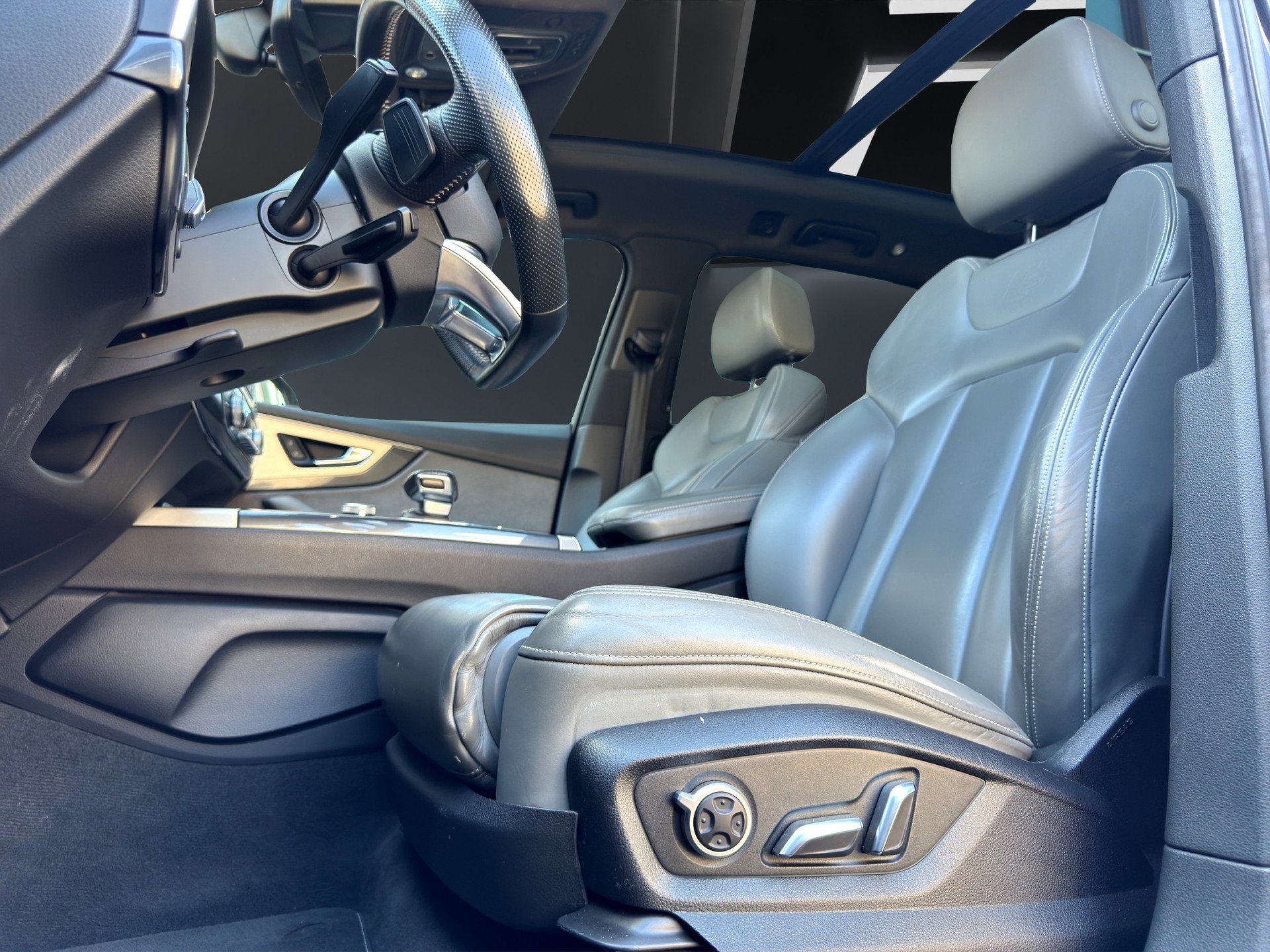 AUDI Q7 3.0 TDI quattro tiptronic-image-10