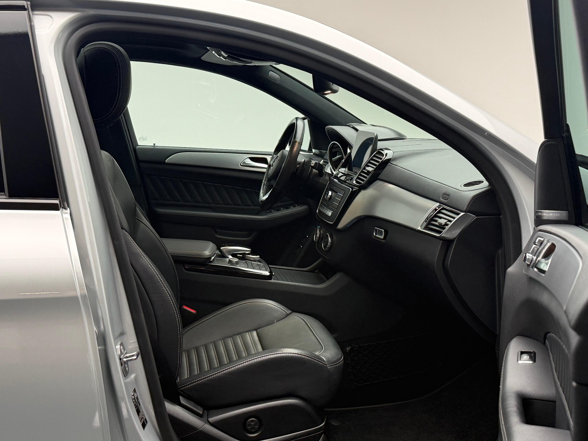 MERCEDES-BENZ GLE 43 AMG Coupé-image-8