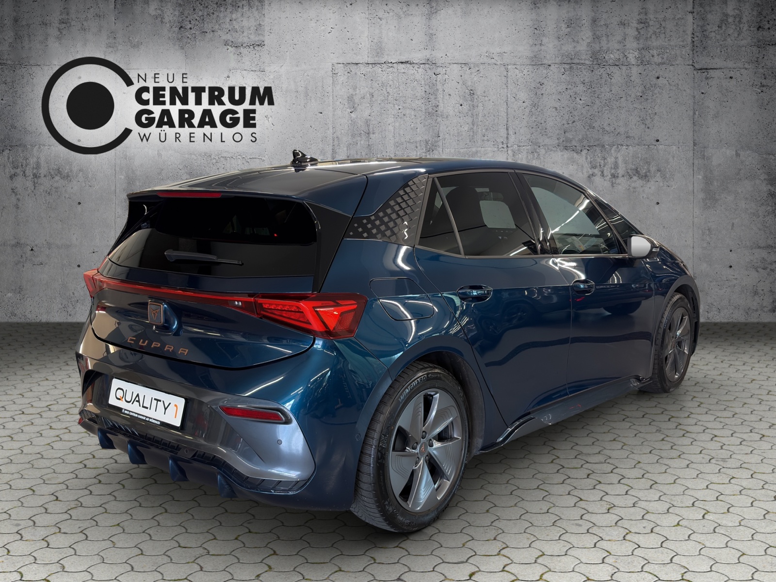 CUPRA Born 58 kWh-showroom-element-3