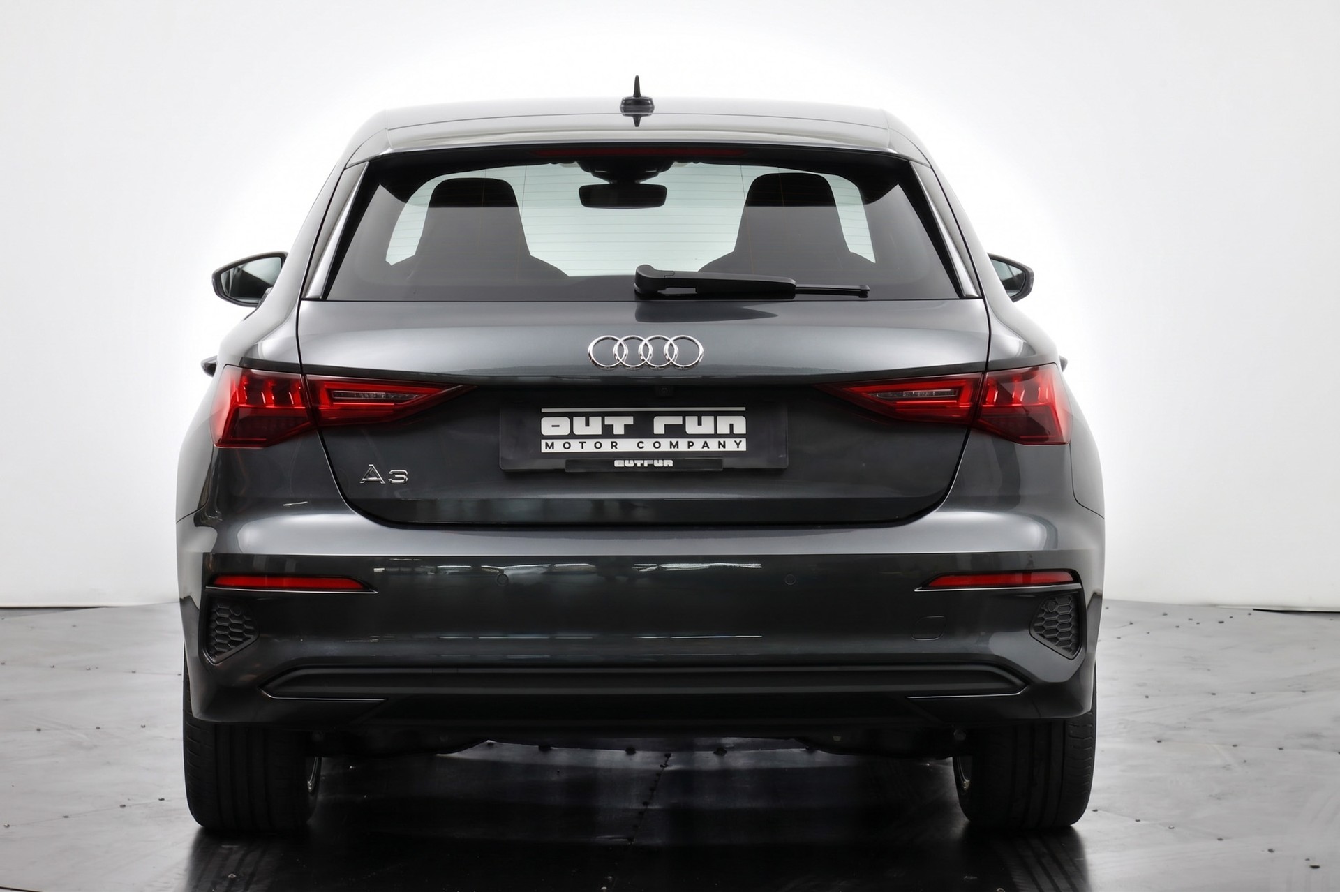 AUDI A3 Sportback 40 TFSI e Attraction S-tronic-showroom-element-2