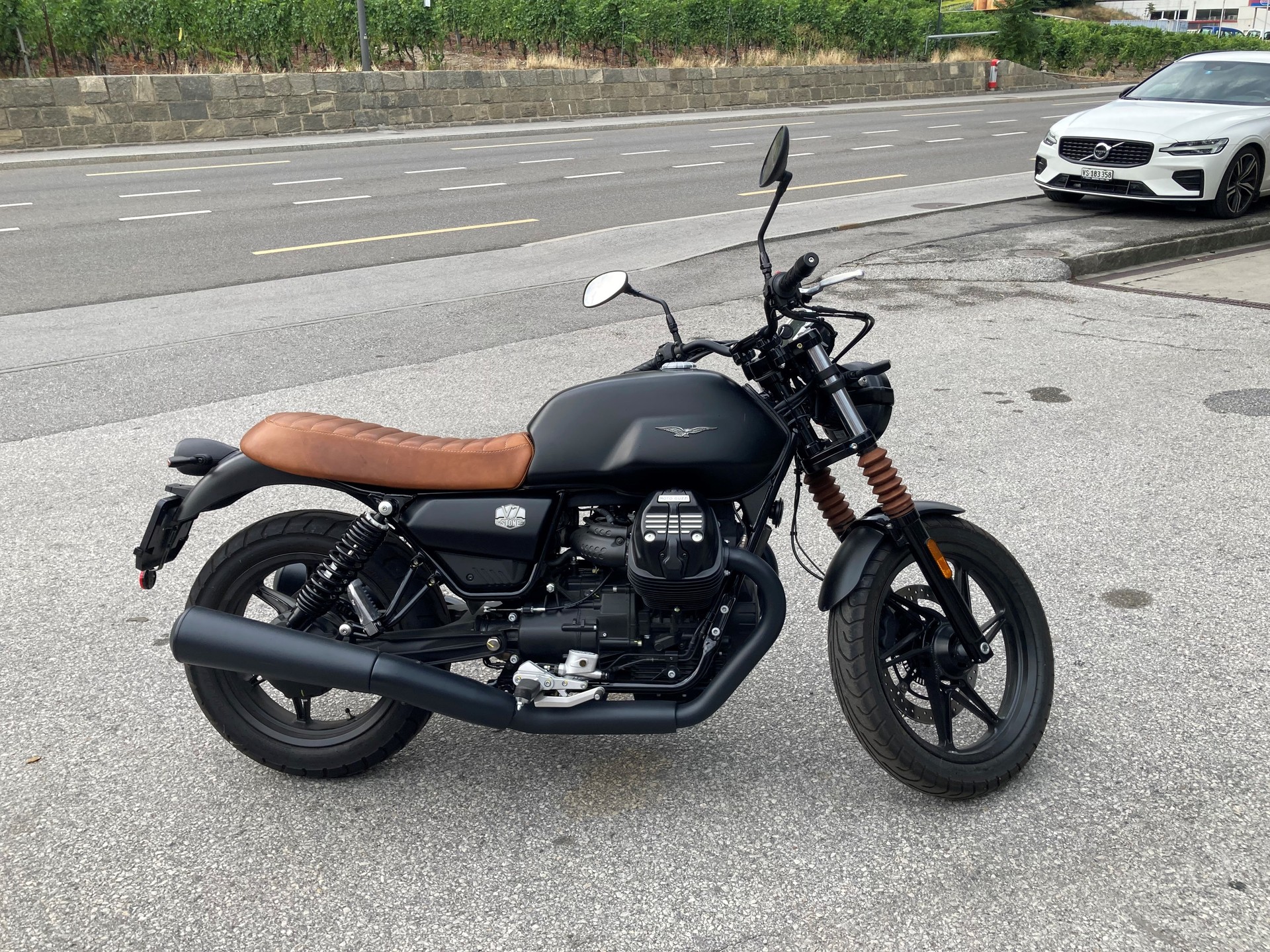 MOTO GUZZI V7 IV 850 Stone-image-4