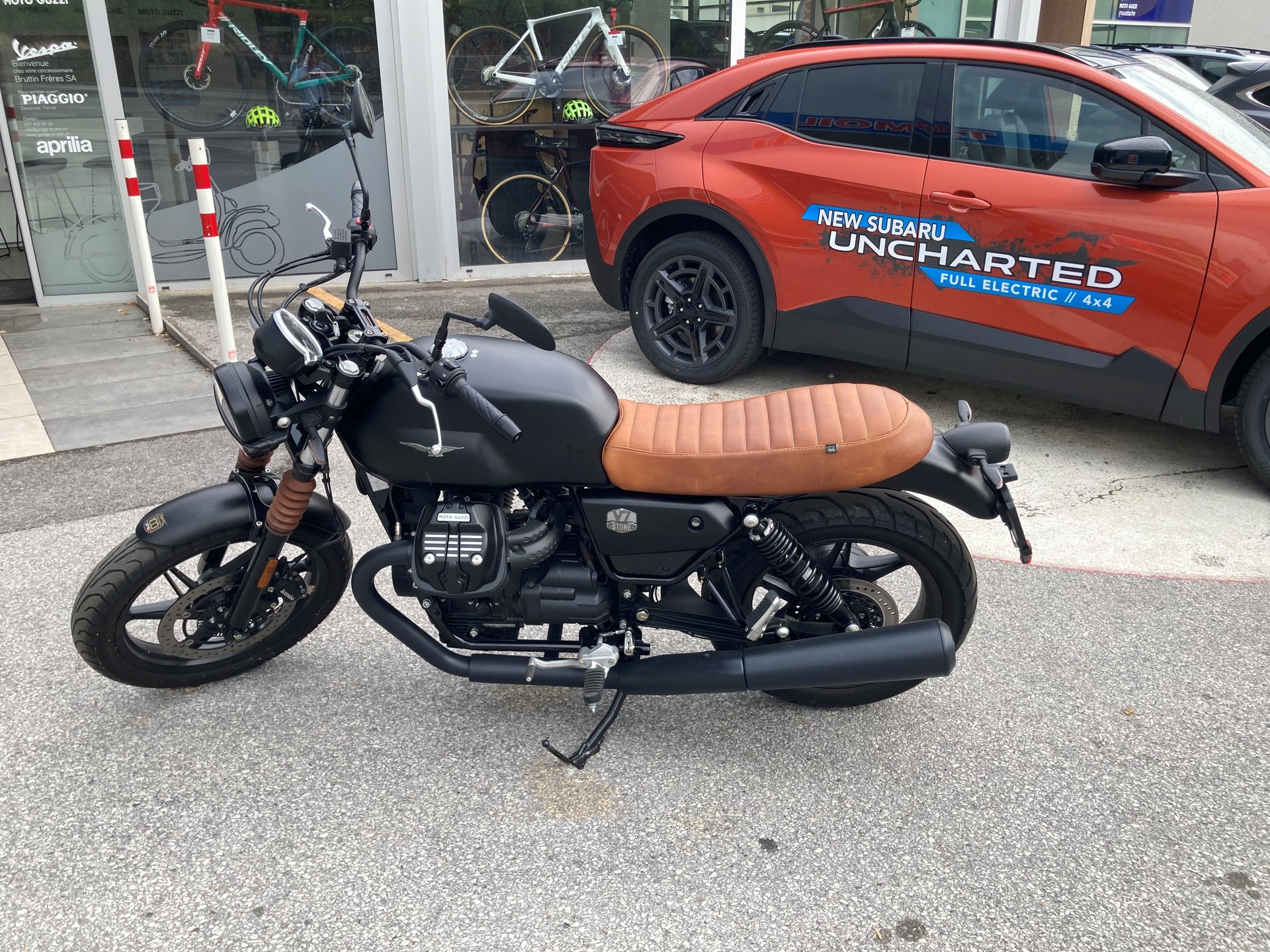 MOTO GUZZI V7 IV 850 Stone-image-2