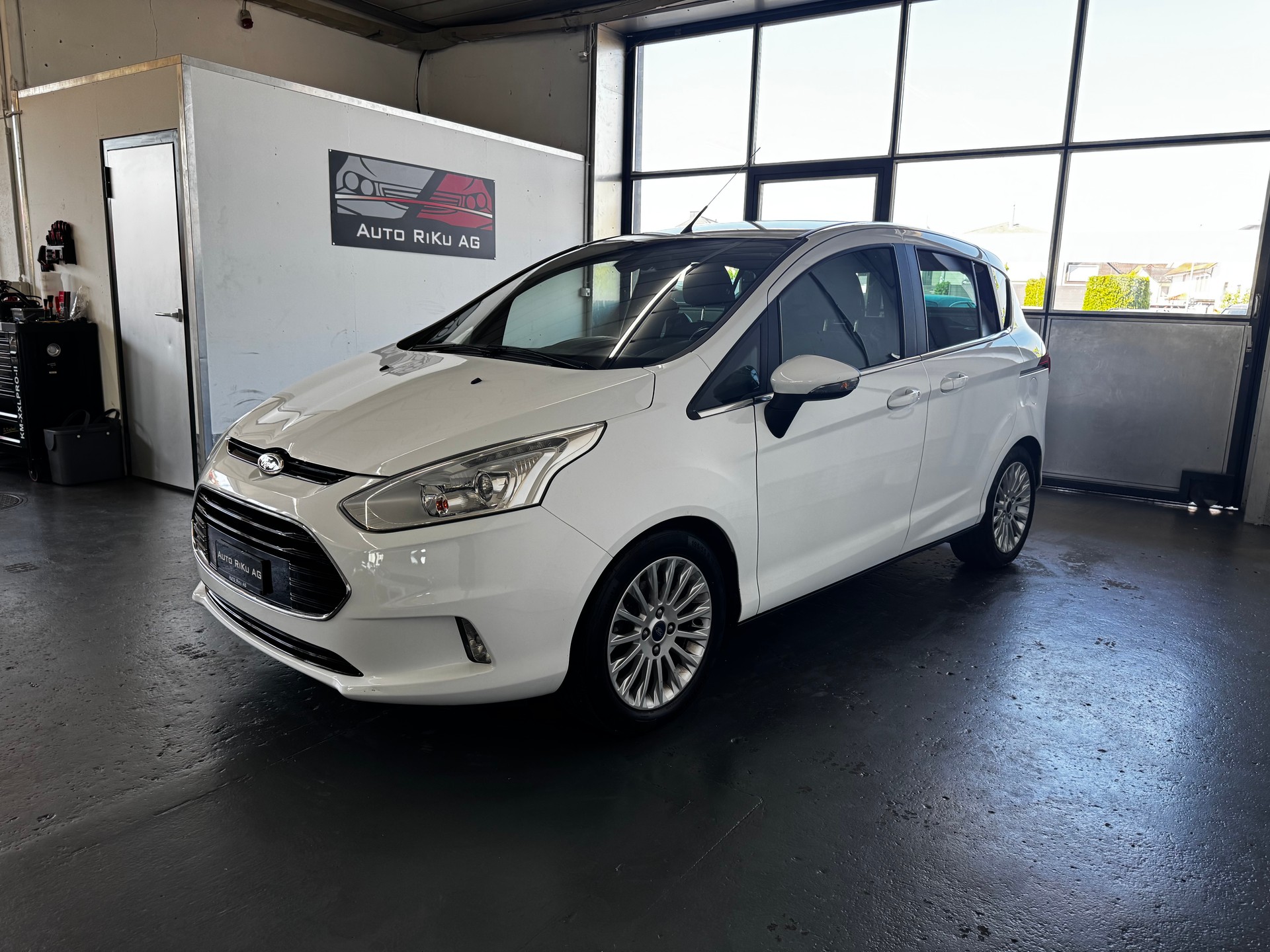 FORD B-Max 1.6 Ti-VCT Trend PowerShift-image-5