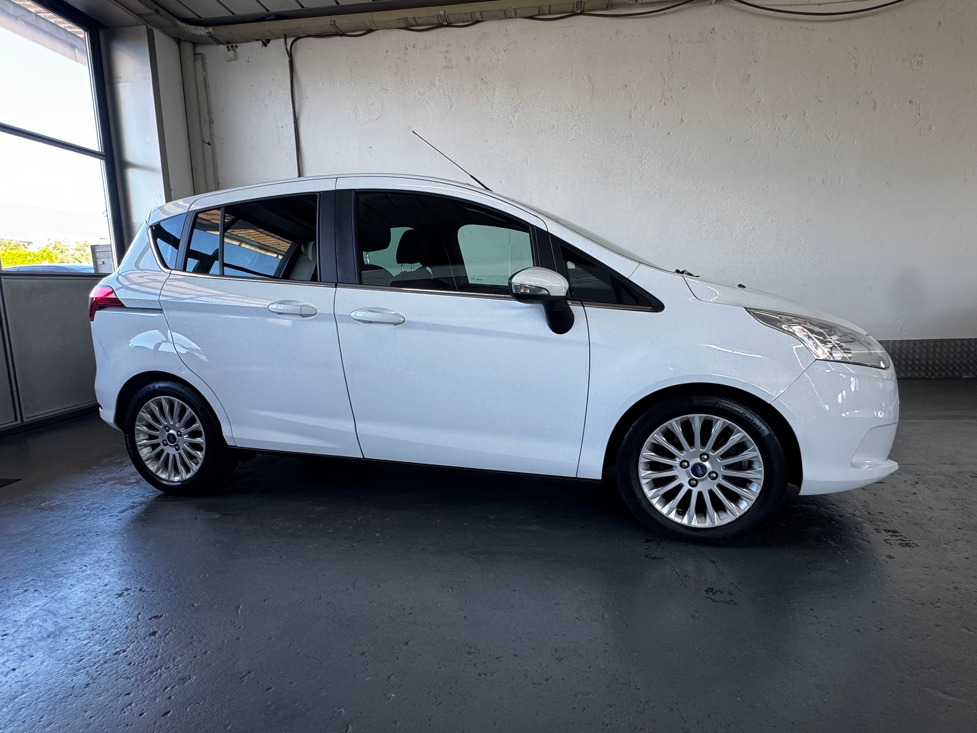 FORD B-Max 1.6 Ti-VCT Trend PowerShift-image-6