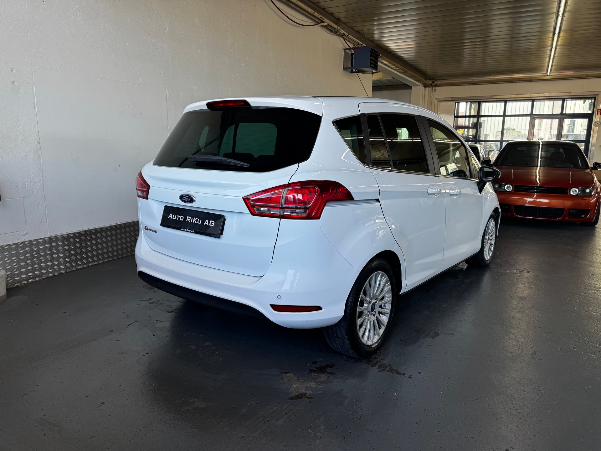 FORD B-Max 1.6 Ti-VCT Trend PowerShift-image-8