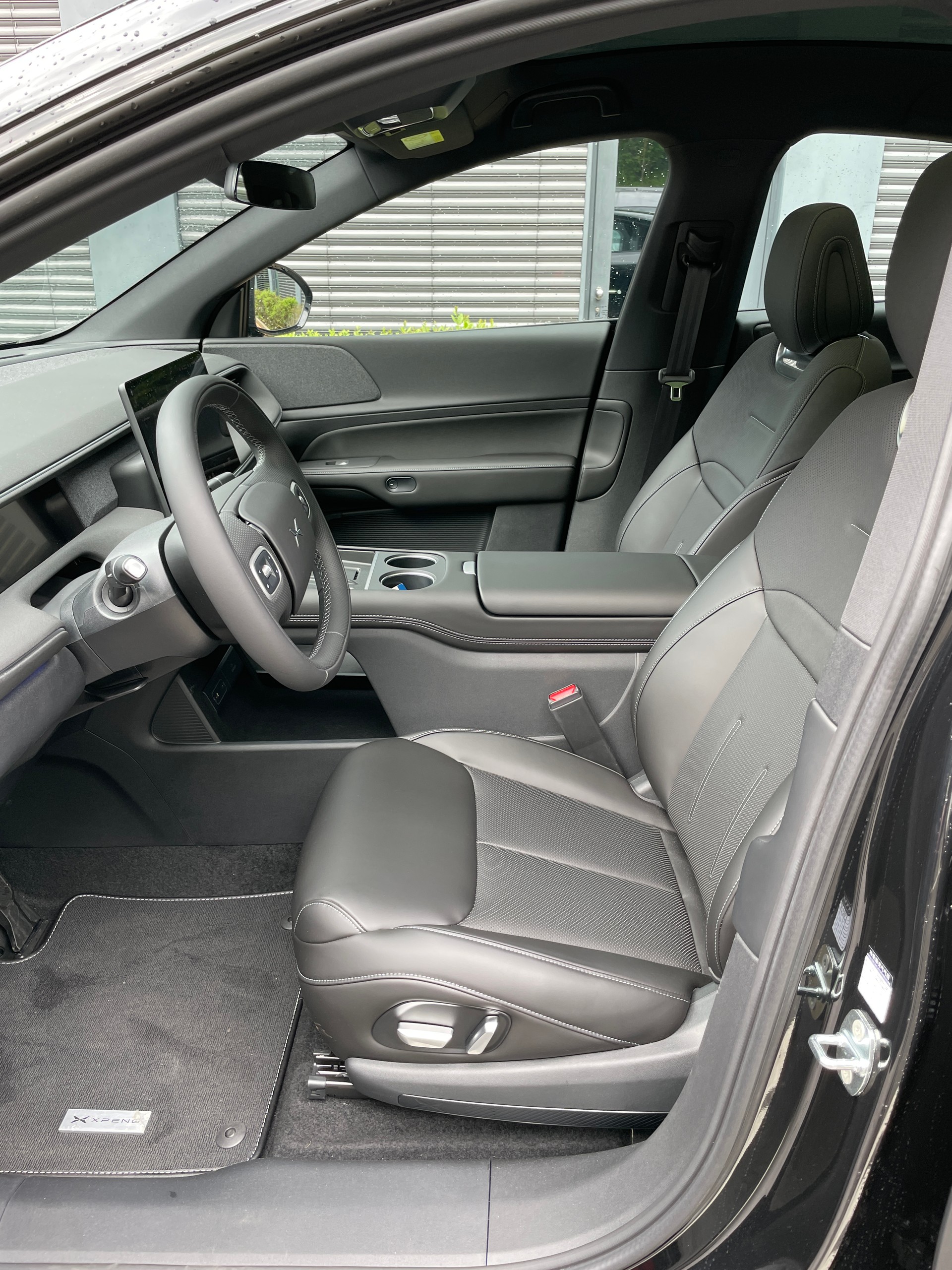 XPENG G6 87,5kWh Performance AWD mit AHK-image-11