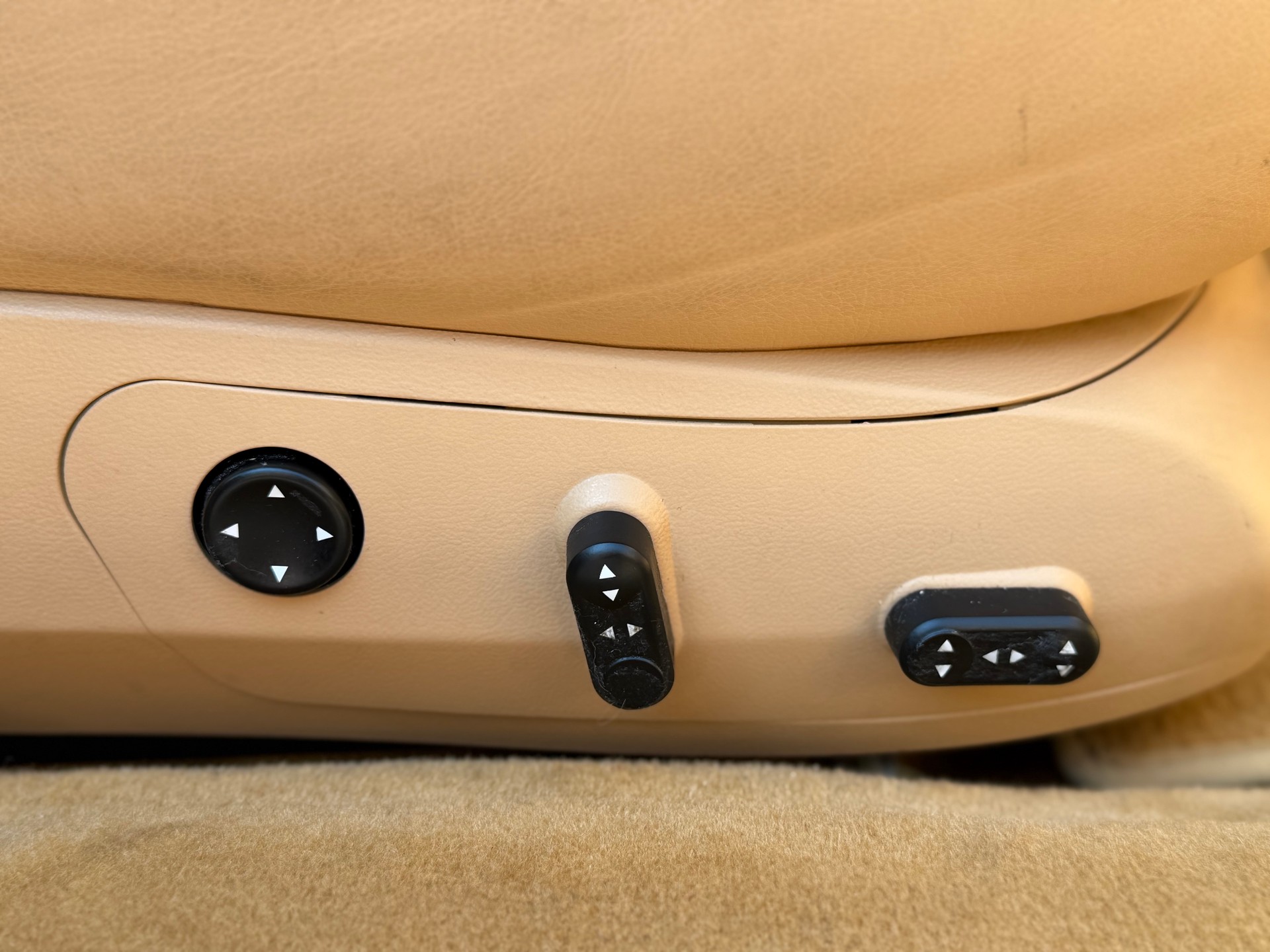 MASERATI Quattroporte 4.2 V8 DuoSelect-image-23